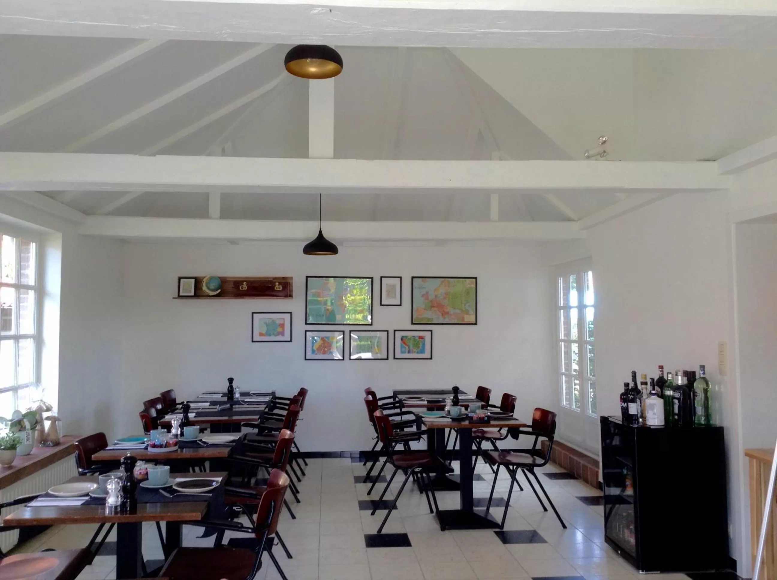 Restaurant/places to eat in Enroute367