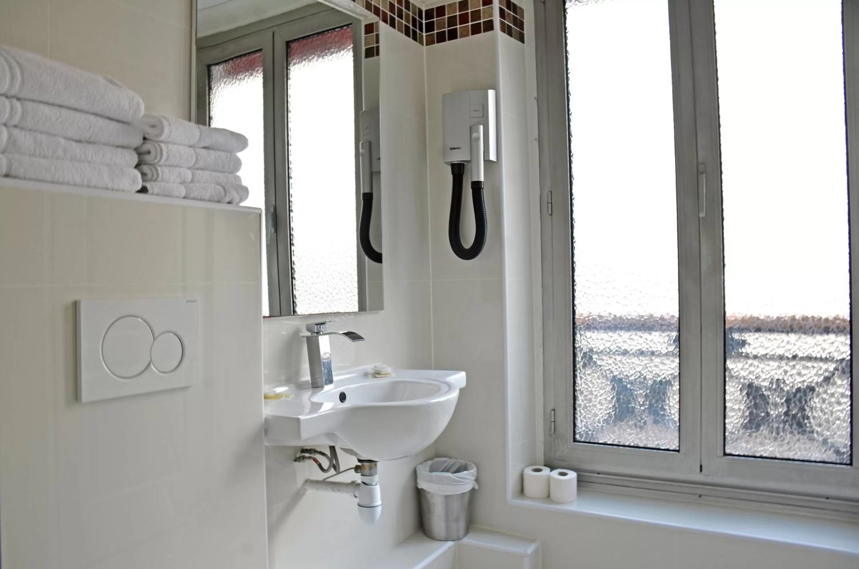 Toilet in Hotel Havane Opera