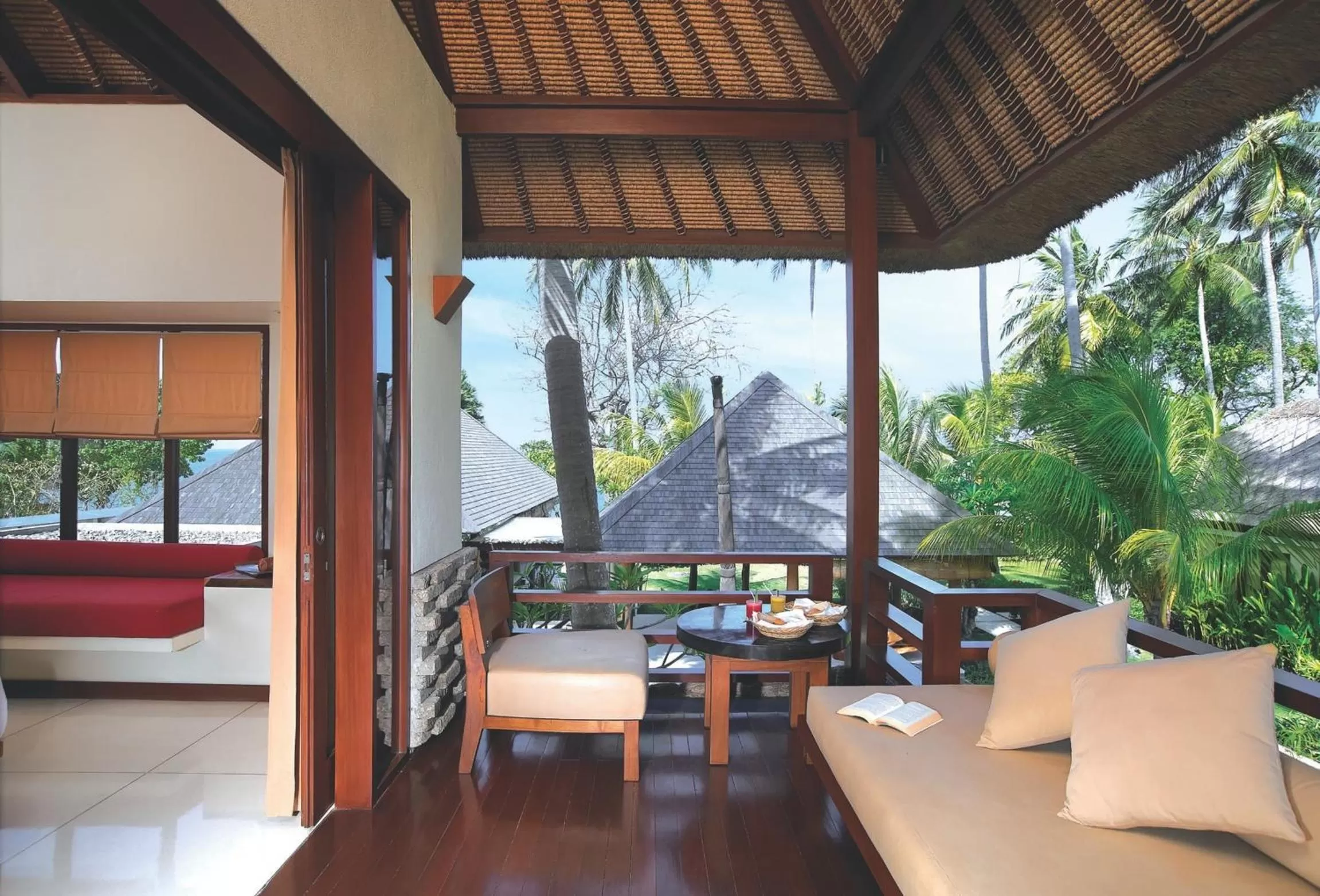 Balcony/Terrace, Bed in Qunci Villas Resort