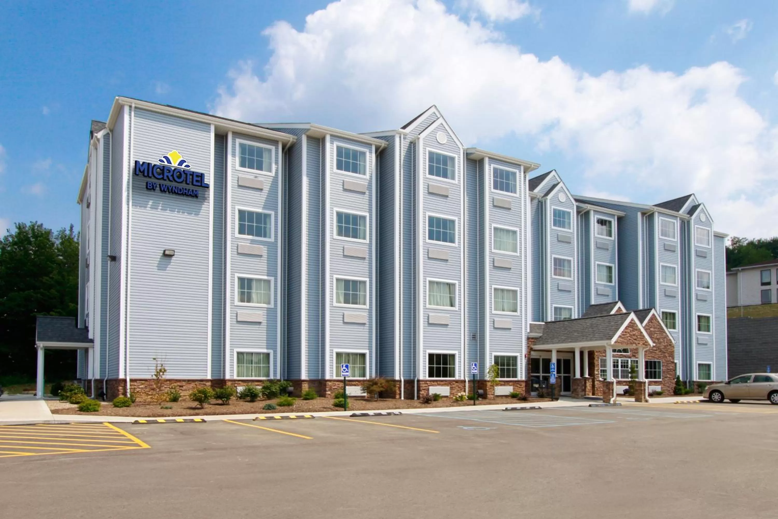 Facade/entrance in Microtel Inn & Suites by Wyndham Waynesburg