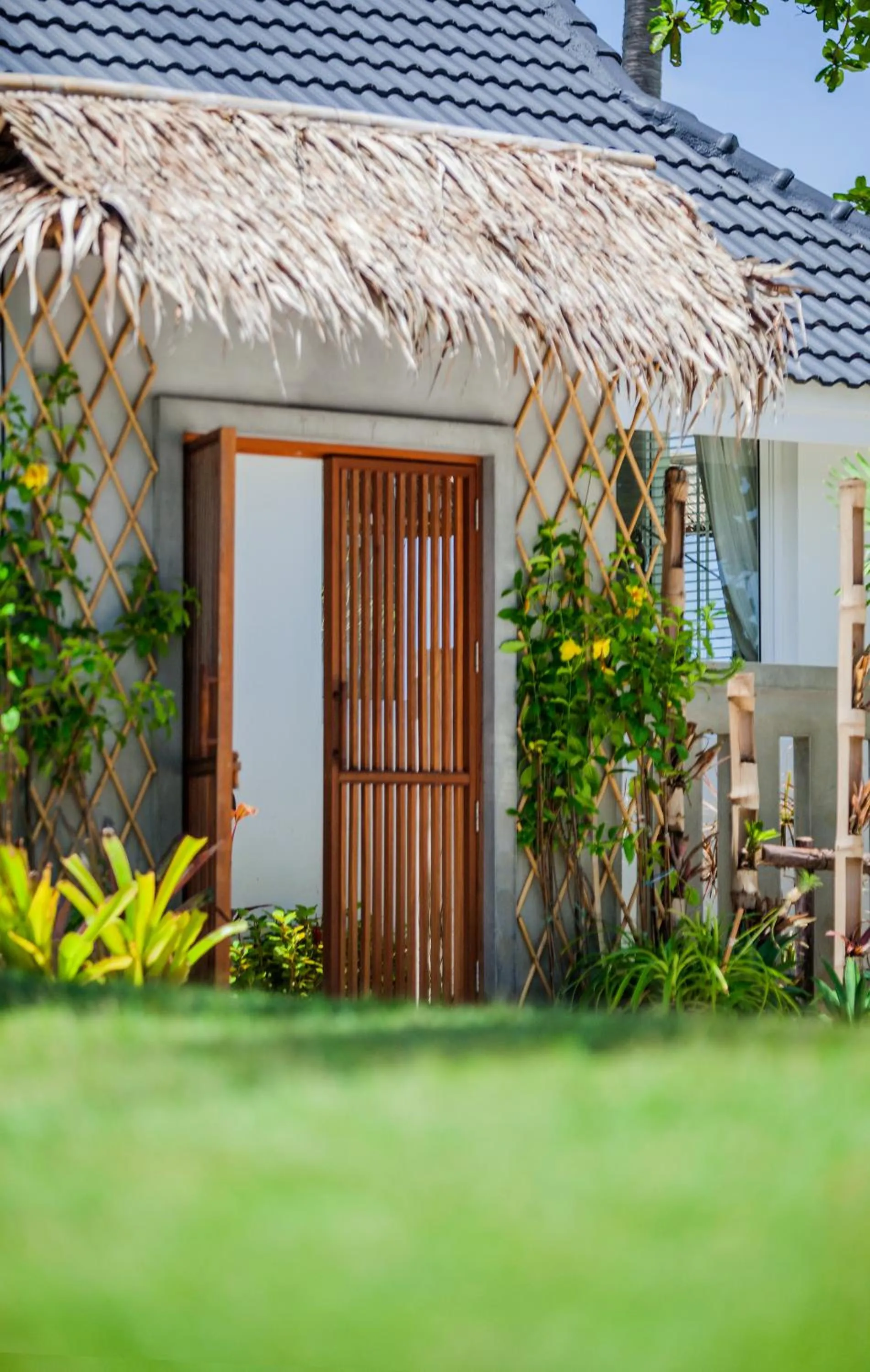 Facade/entrance in King's Garden Resort - SHA Plus