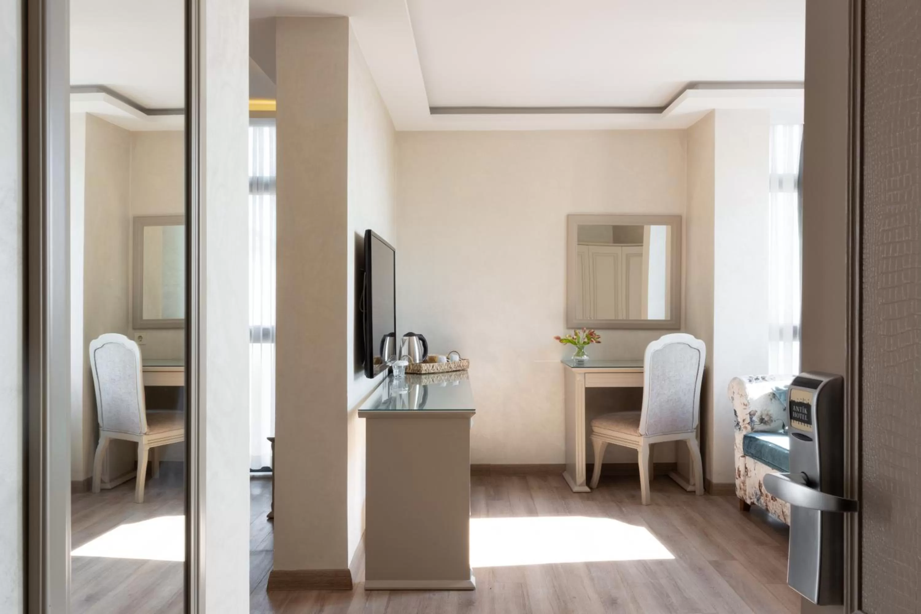 Photo of the whole room in Antik Hotel Istanbul