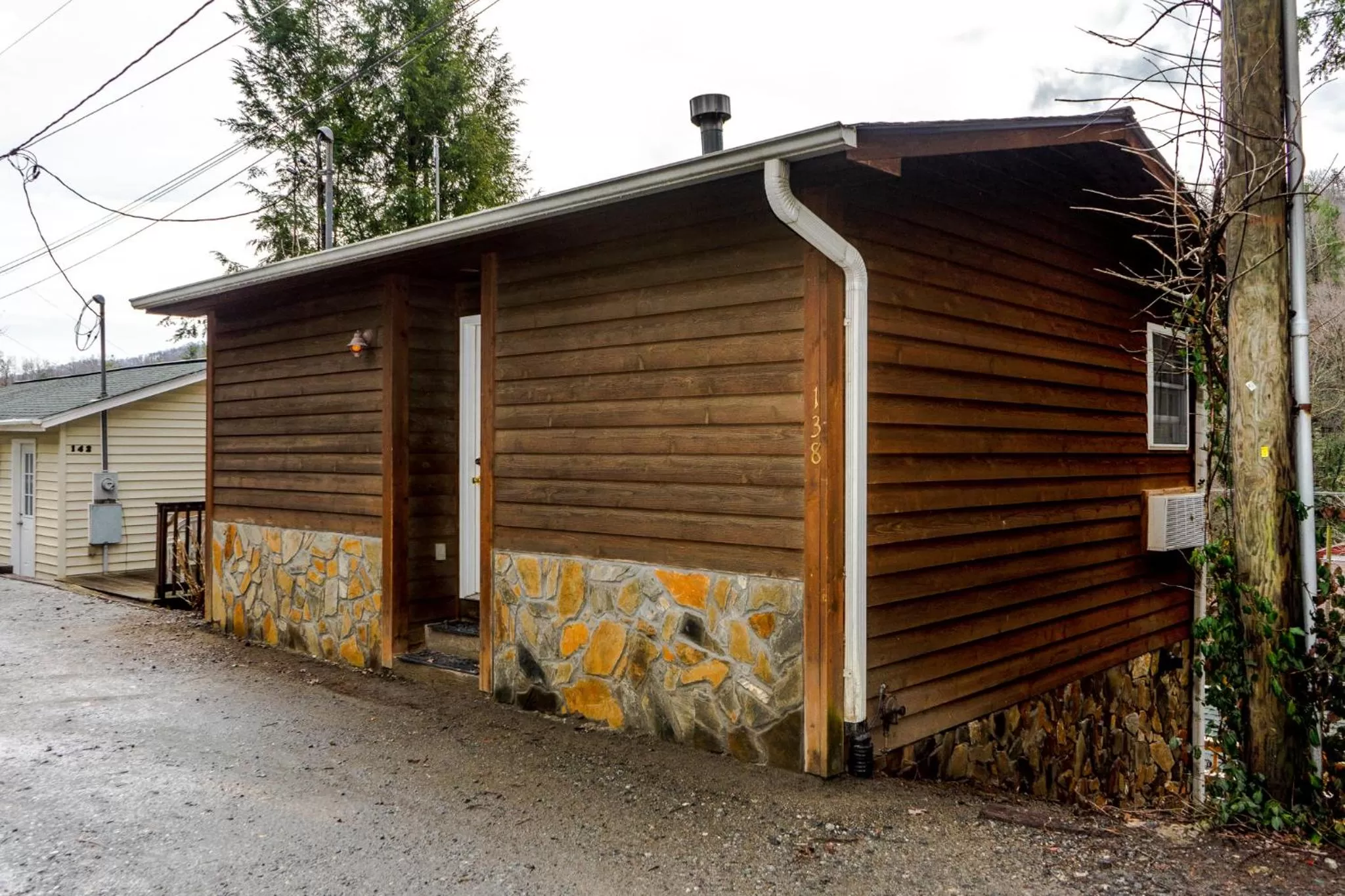 Facade/entrance in The Chimney Rock Inn & Cottages