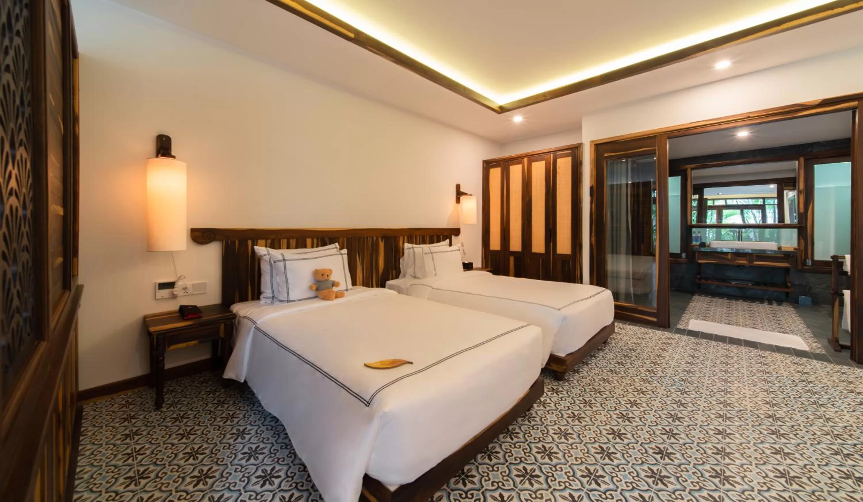Bed in Alibu Resort Nha Trang