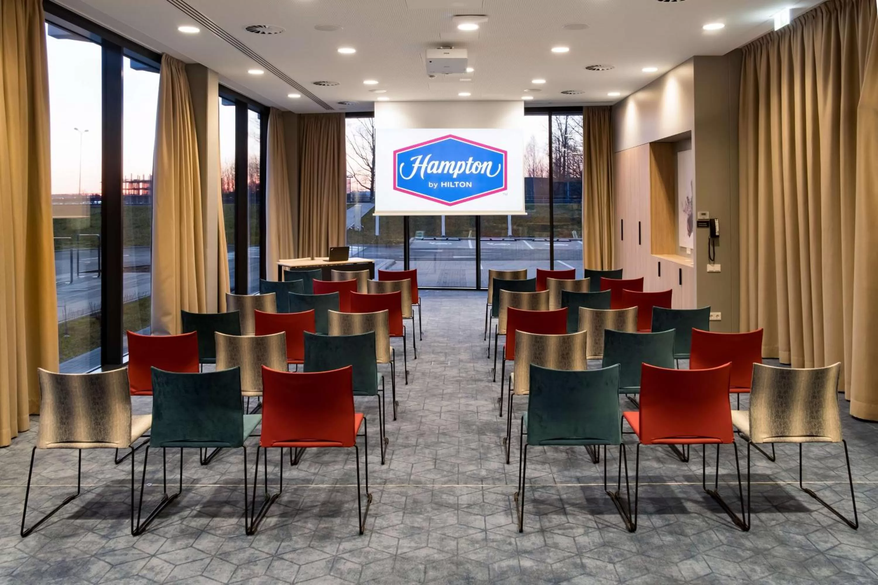 TV and multimedia in Hampton by Hilton Riga Airport