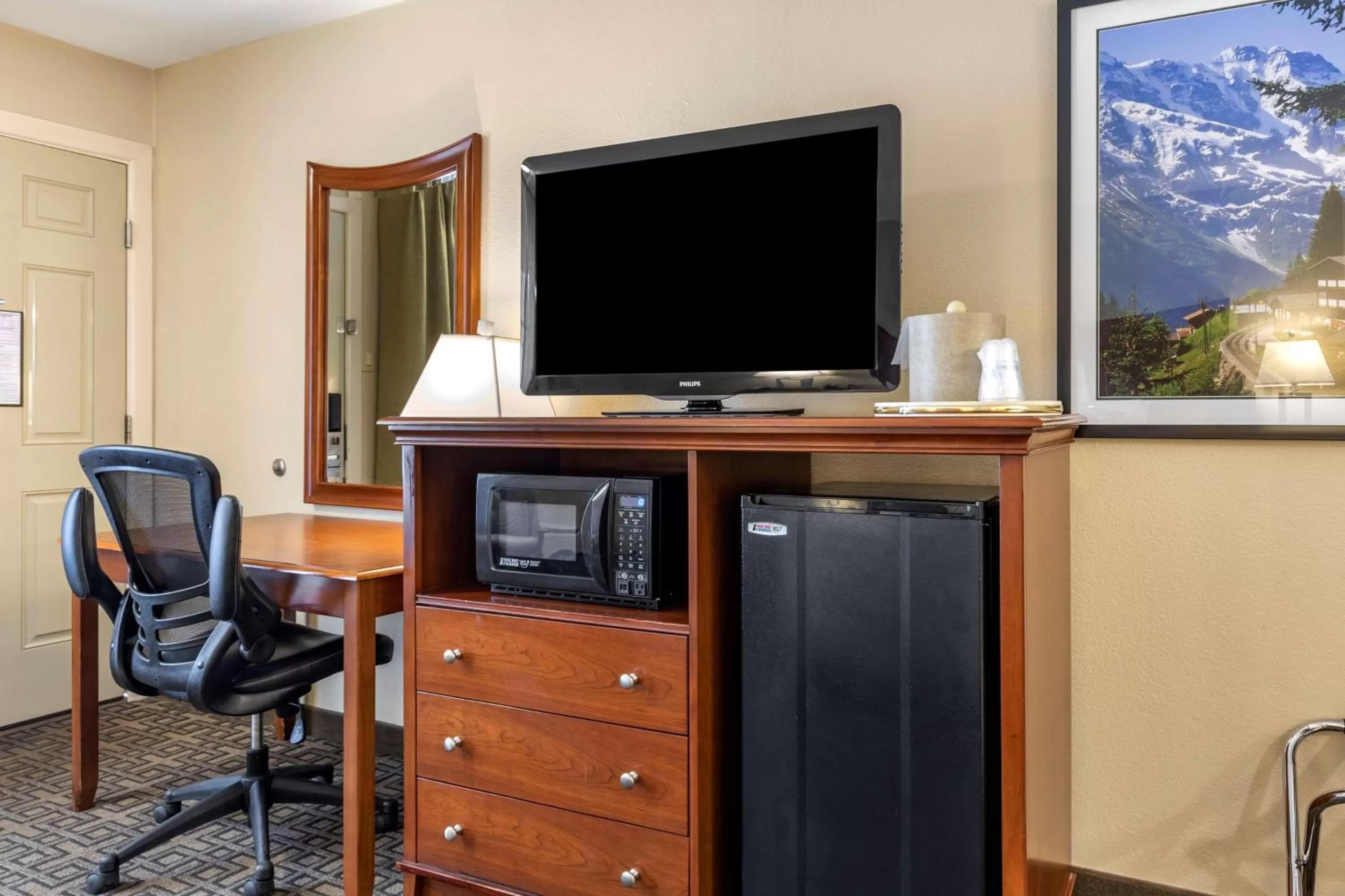 Bedroom in Best Western Swiss Clock Inn