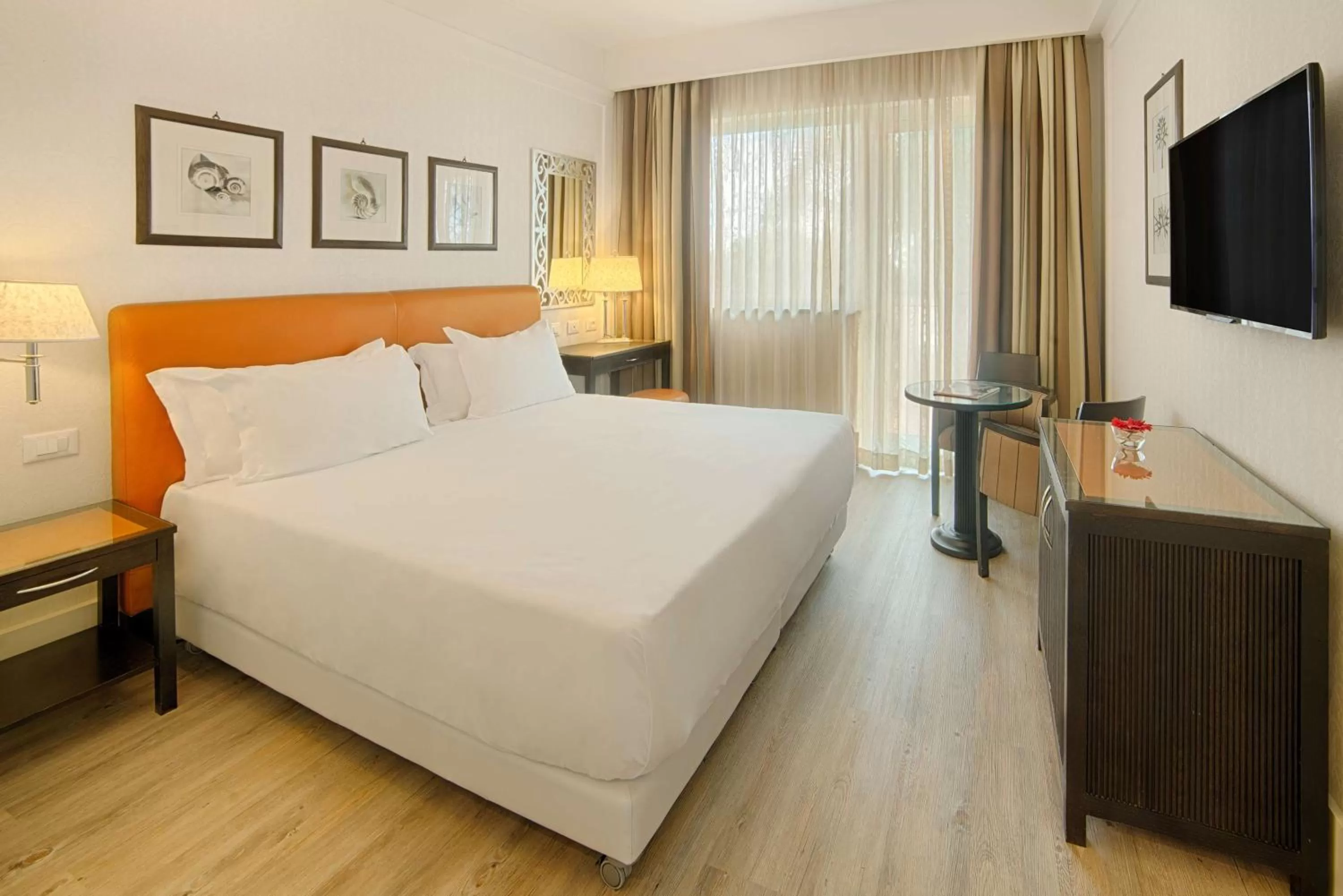 Standard Double Room with Balcony in NH Catania Parco degli Aragonesi