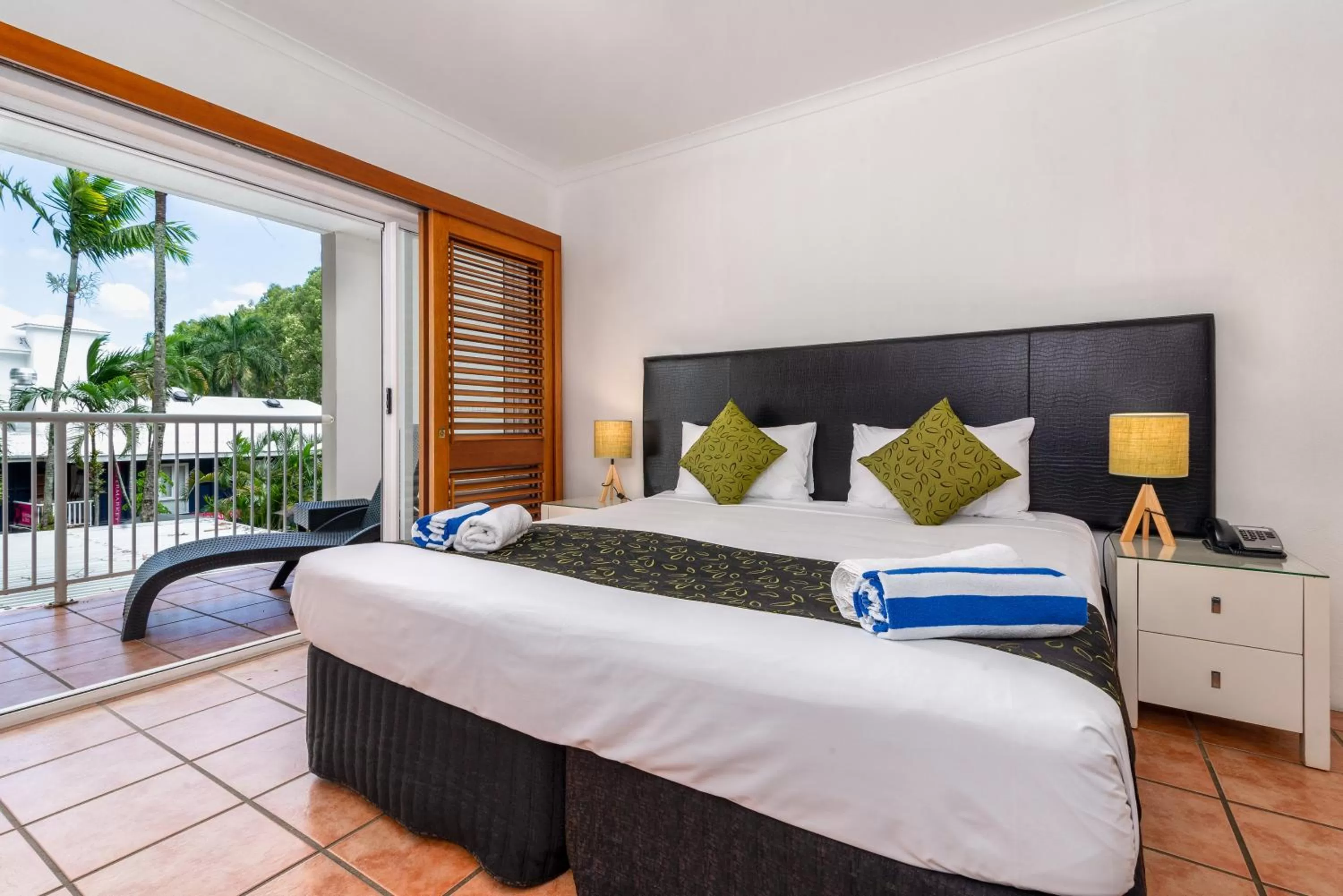 Bed in Paradise On The Beach Resort