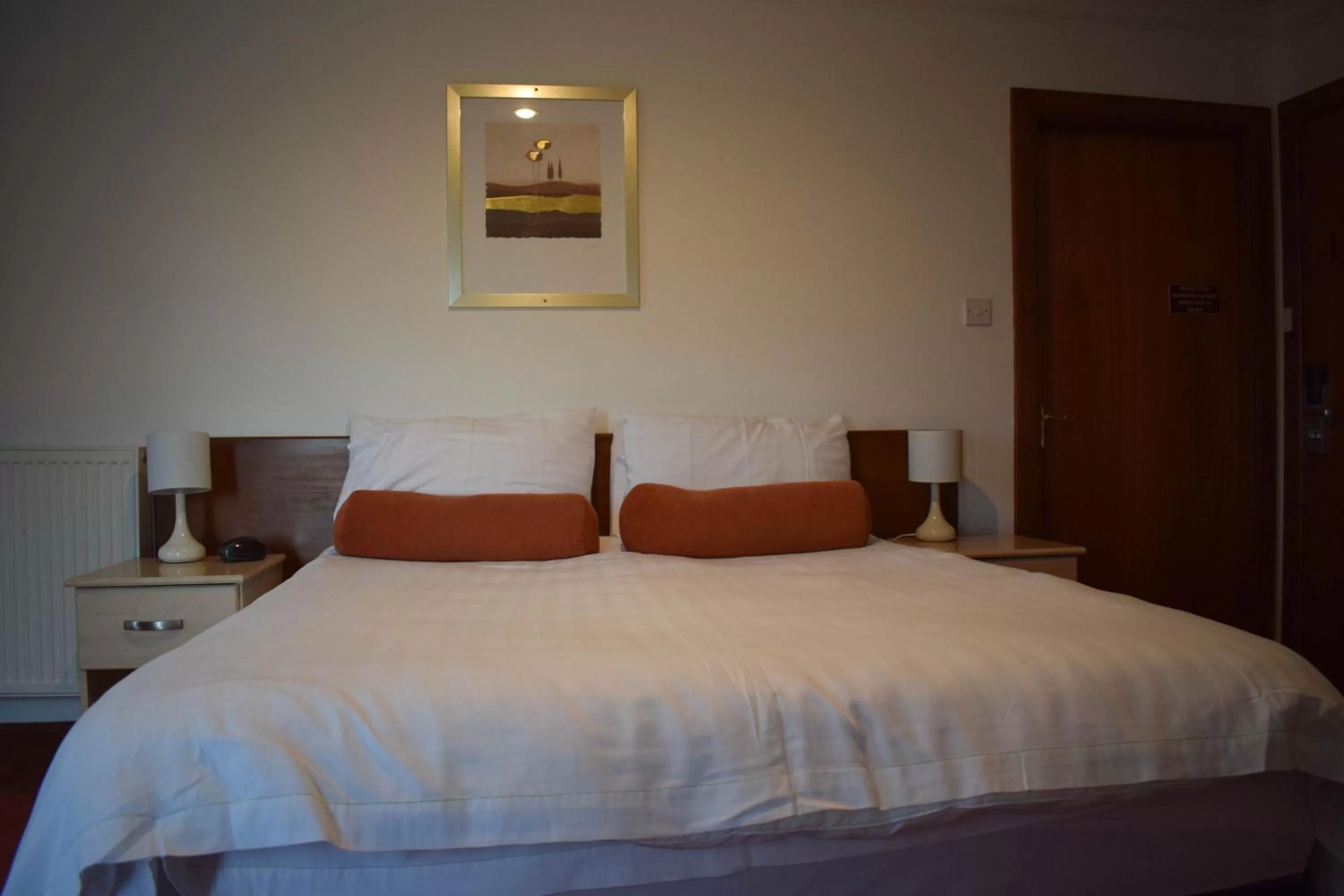 Bed in GOLF View Hotel & Macintosh Restaurant