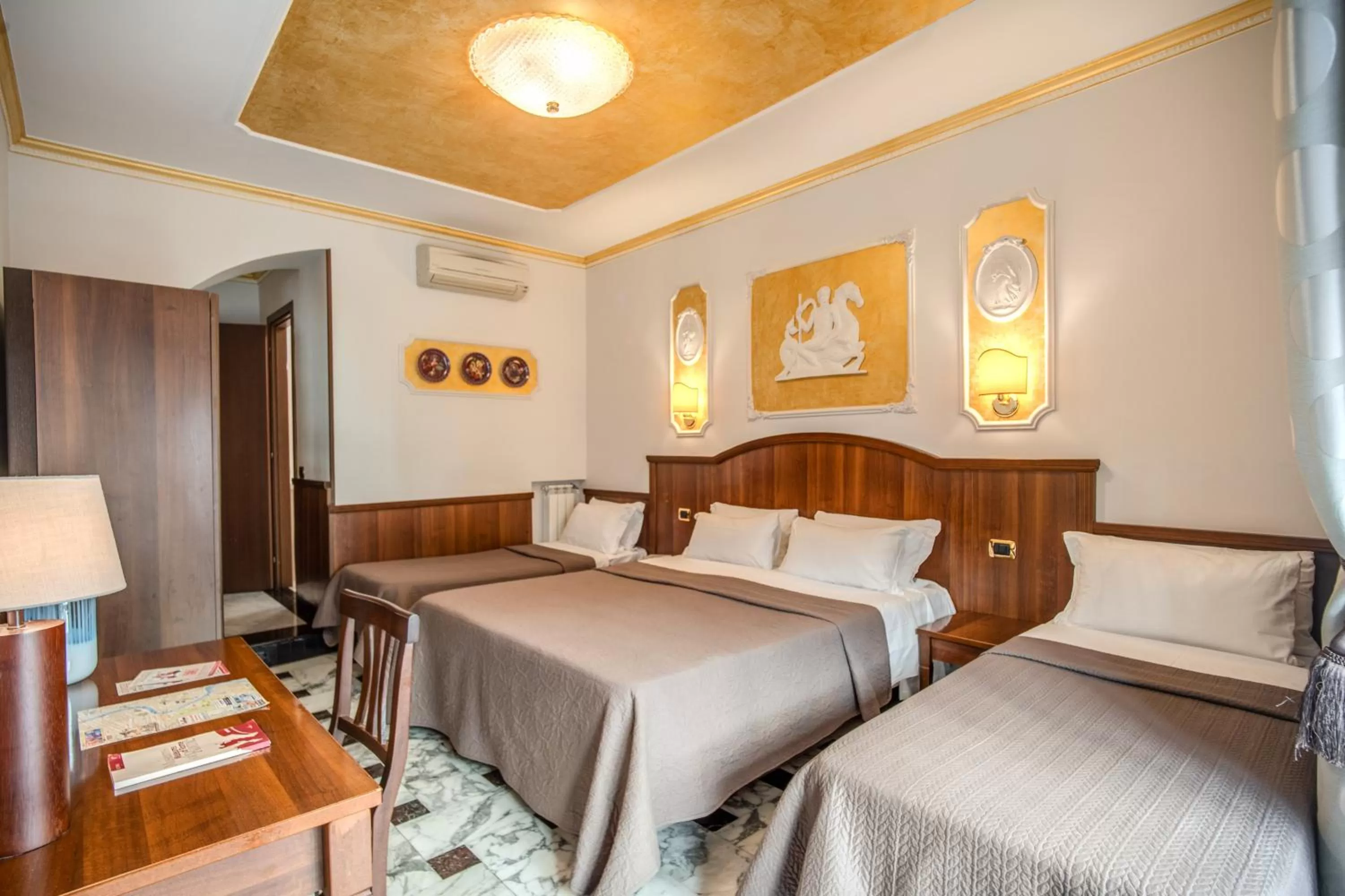 Photo of the whole room, Bed in Nakissa Inn