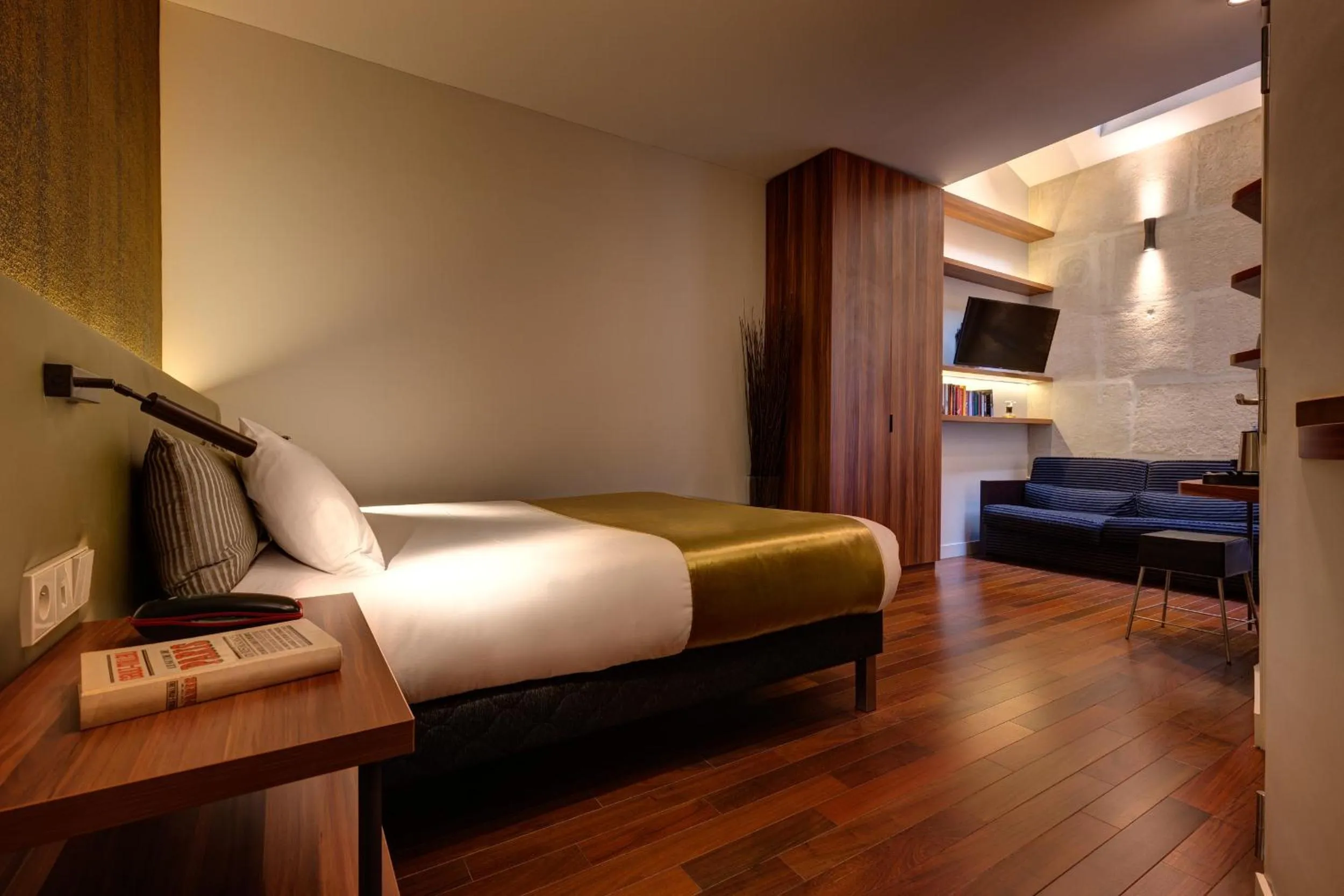 Bed in Hôtel Elixir