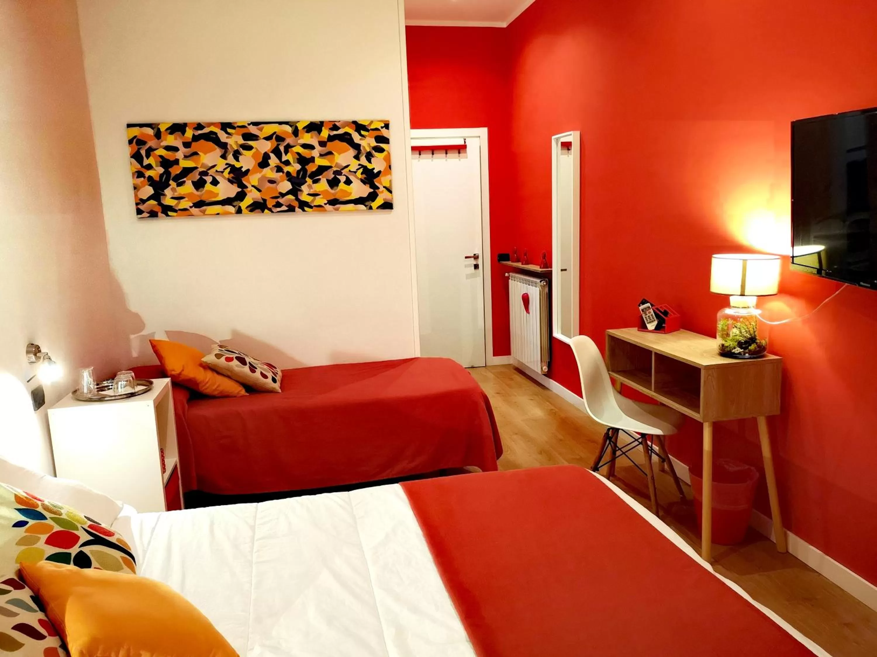 Photo of the whole room, Bed in Grande Archivio Napoli 22