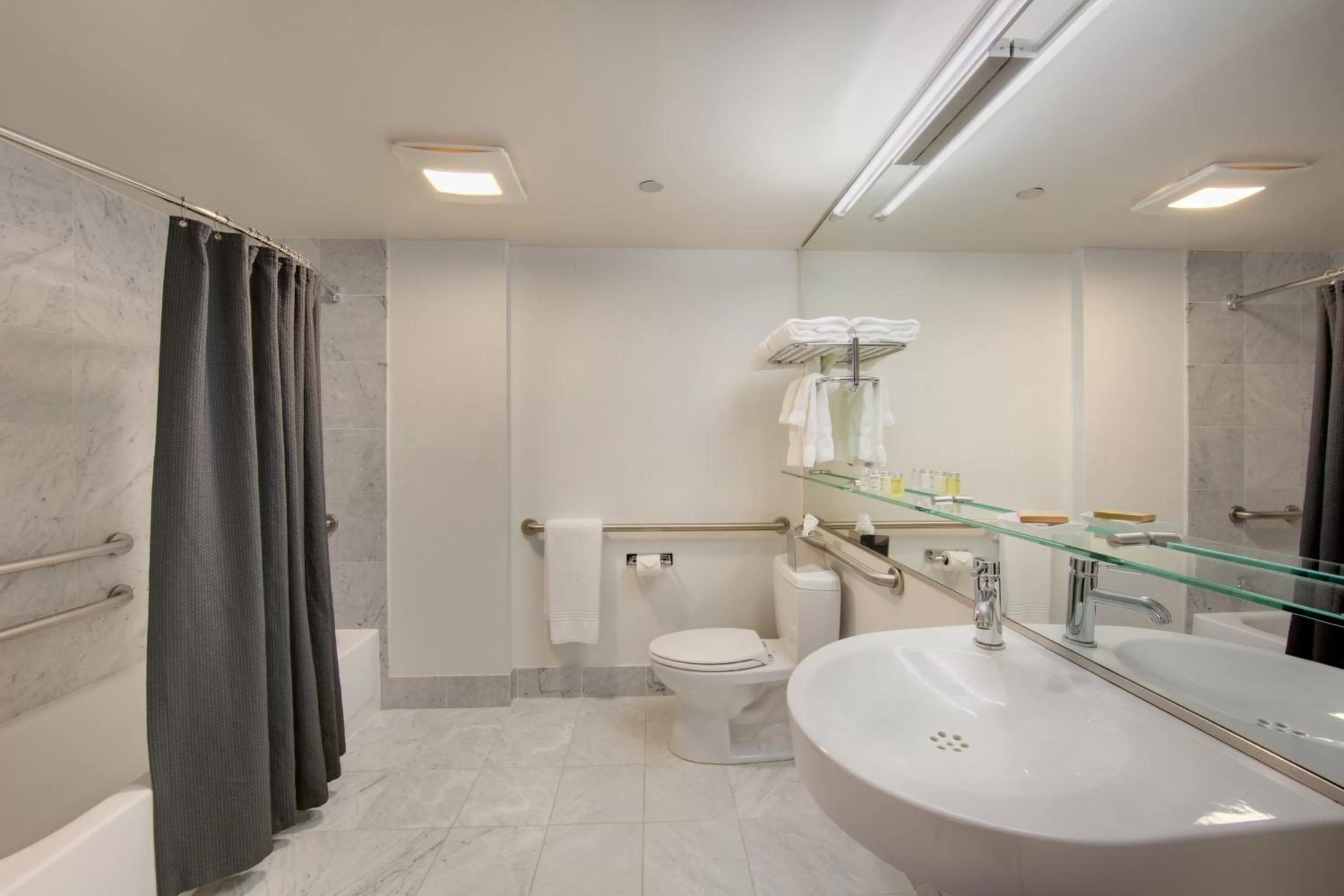 Shower in Hotel Murano