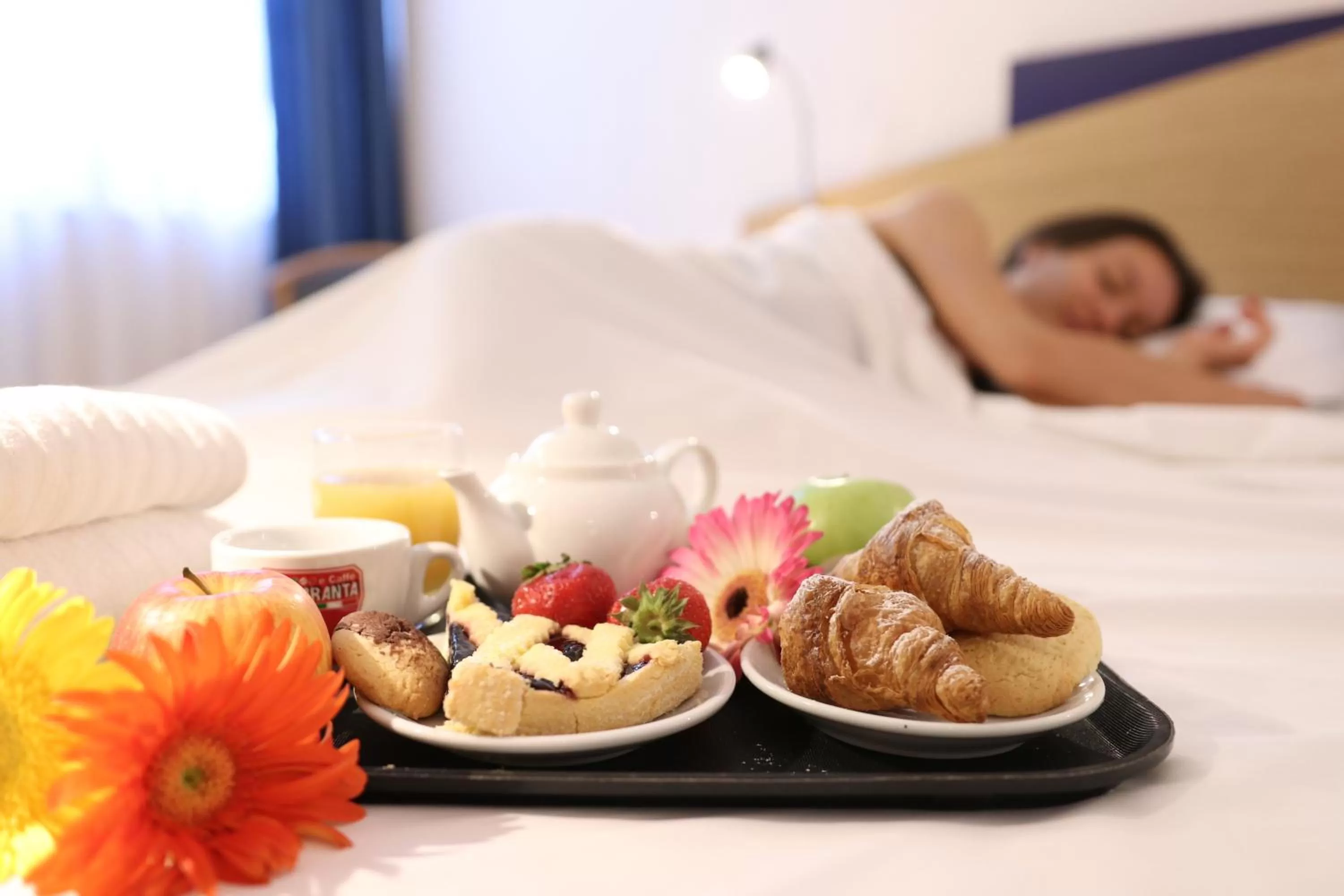Italian breakfast, Bed in Park Hotel Sant'Elia
