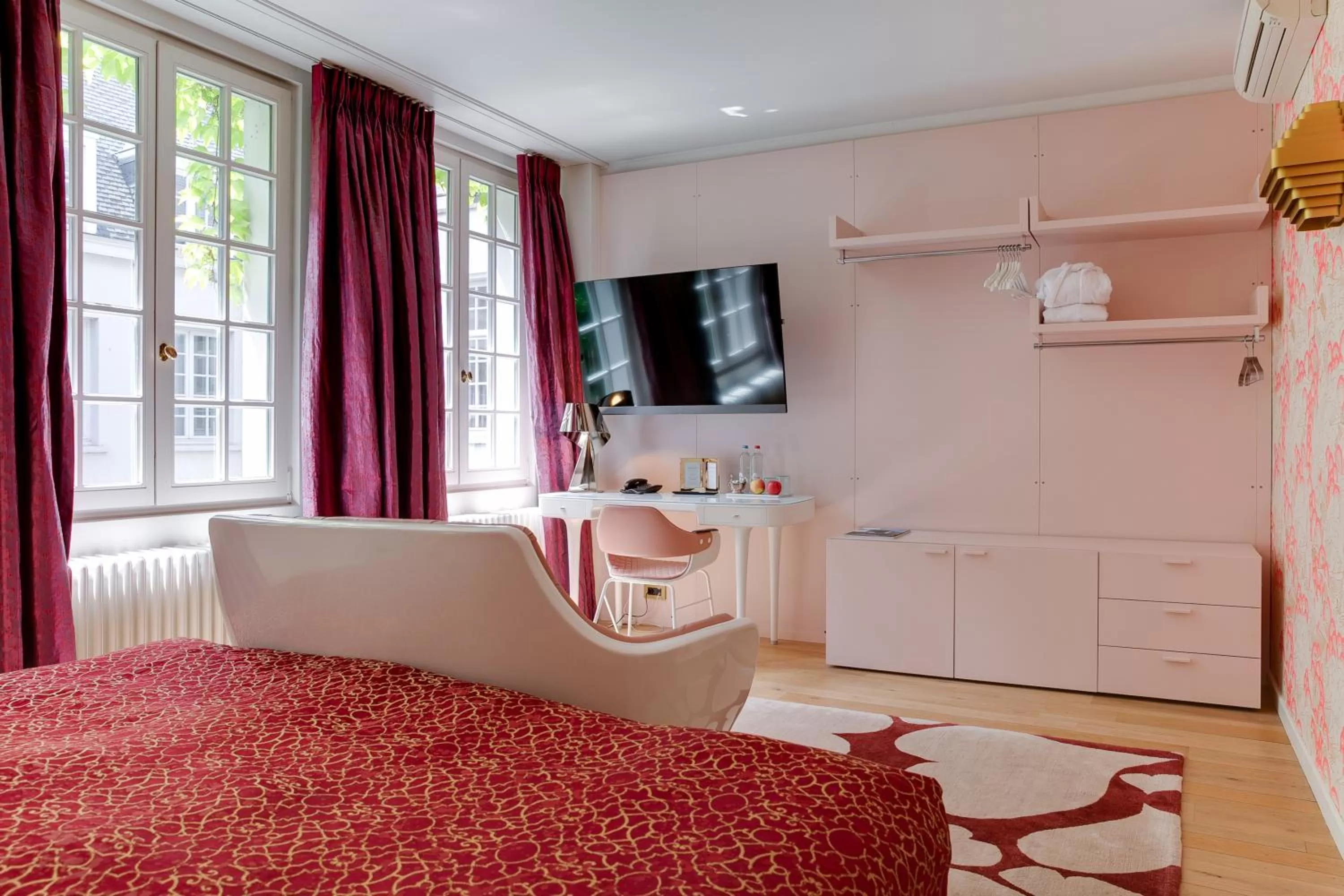 Bed in Hotel De Witte Lelie -Small Luxury Hotels of the World
