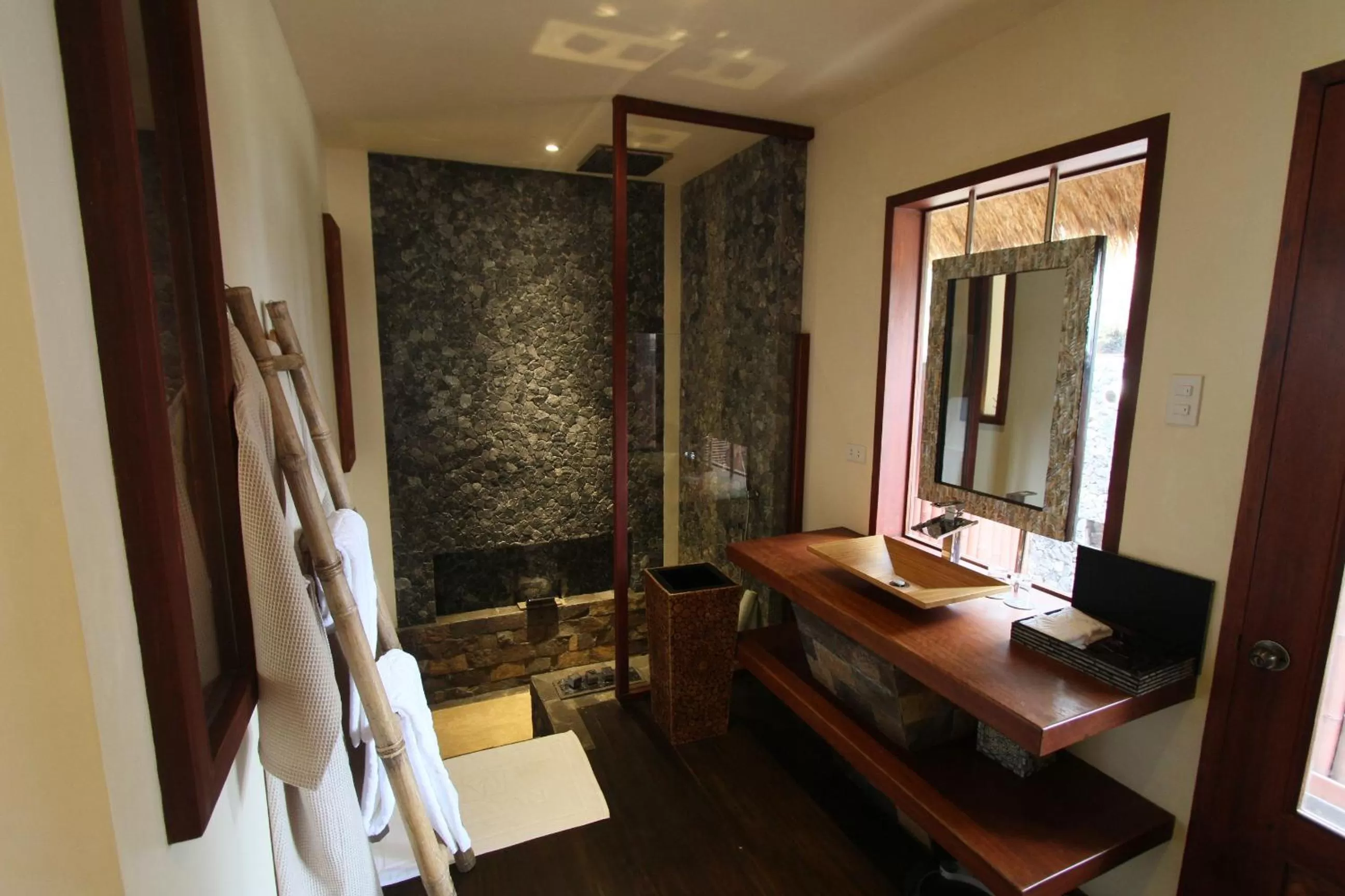 Shower, Bed in Cauayan Island Resort and Spa