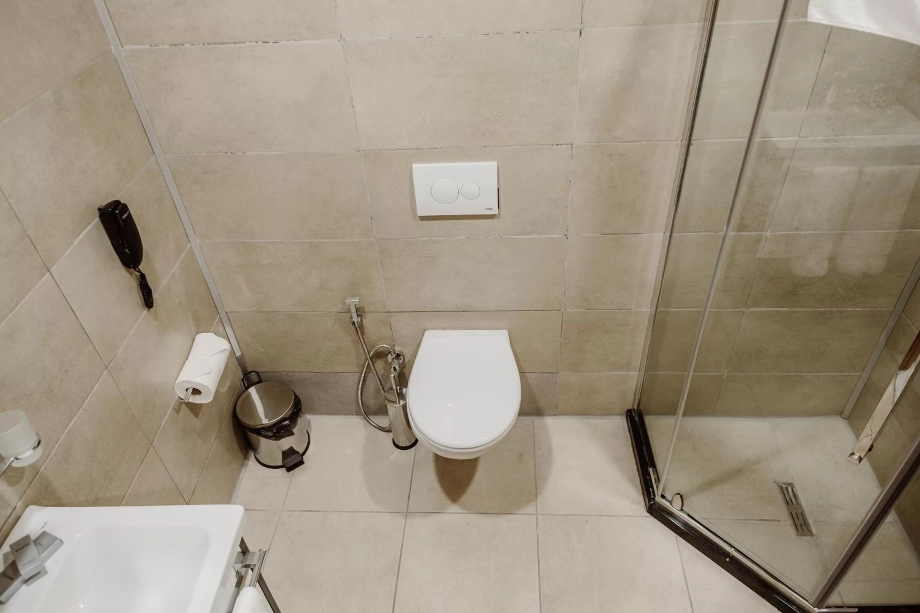 Shower in King Solomon Batumi Hotel