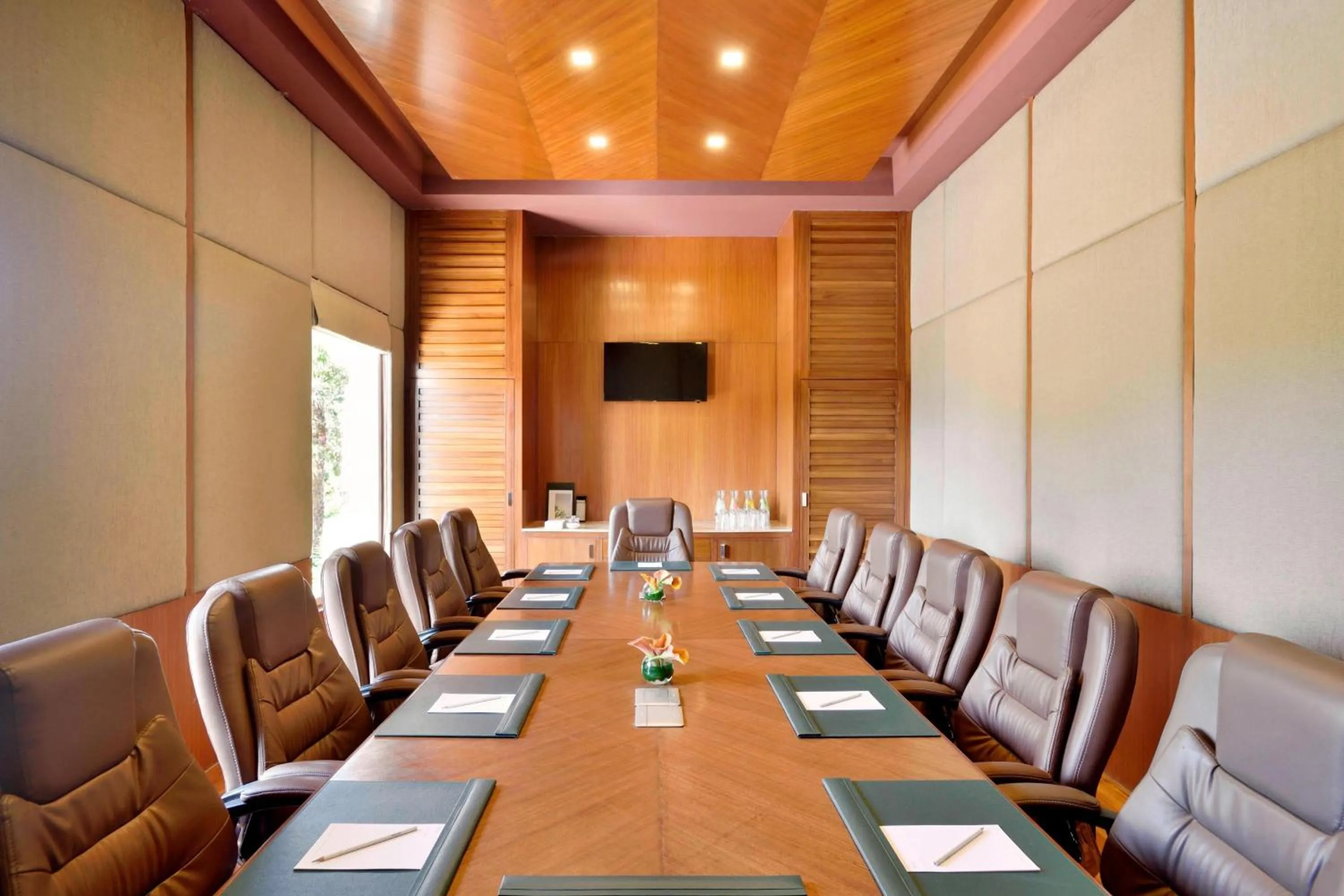 Meeting/conference room in The Westin Pushkar Resort & Spa