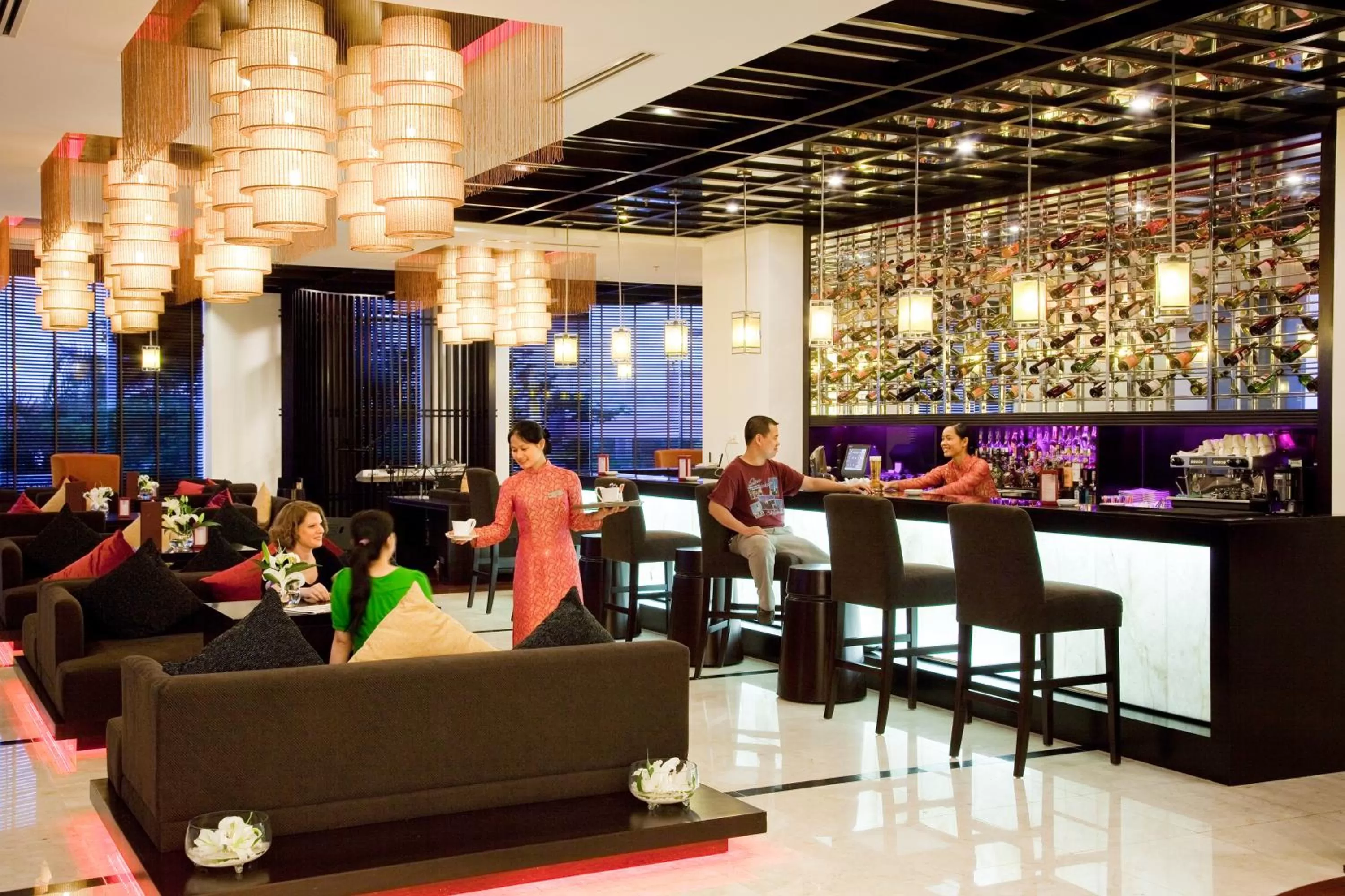 Lounge or bar in Novotel Ha Long Bay Hotel