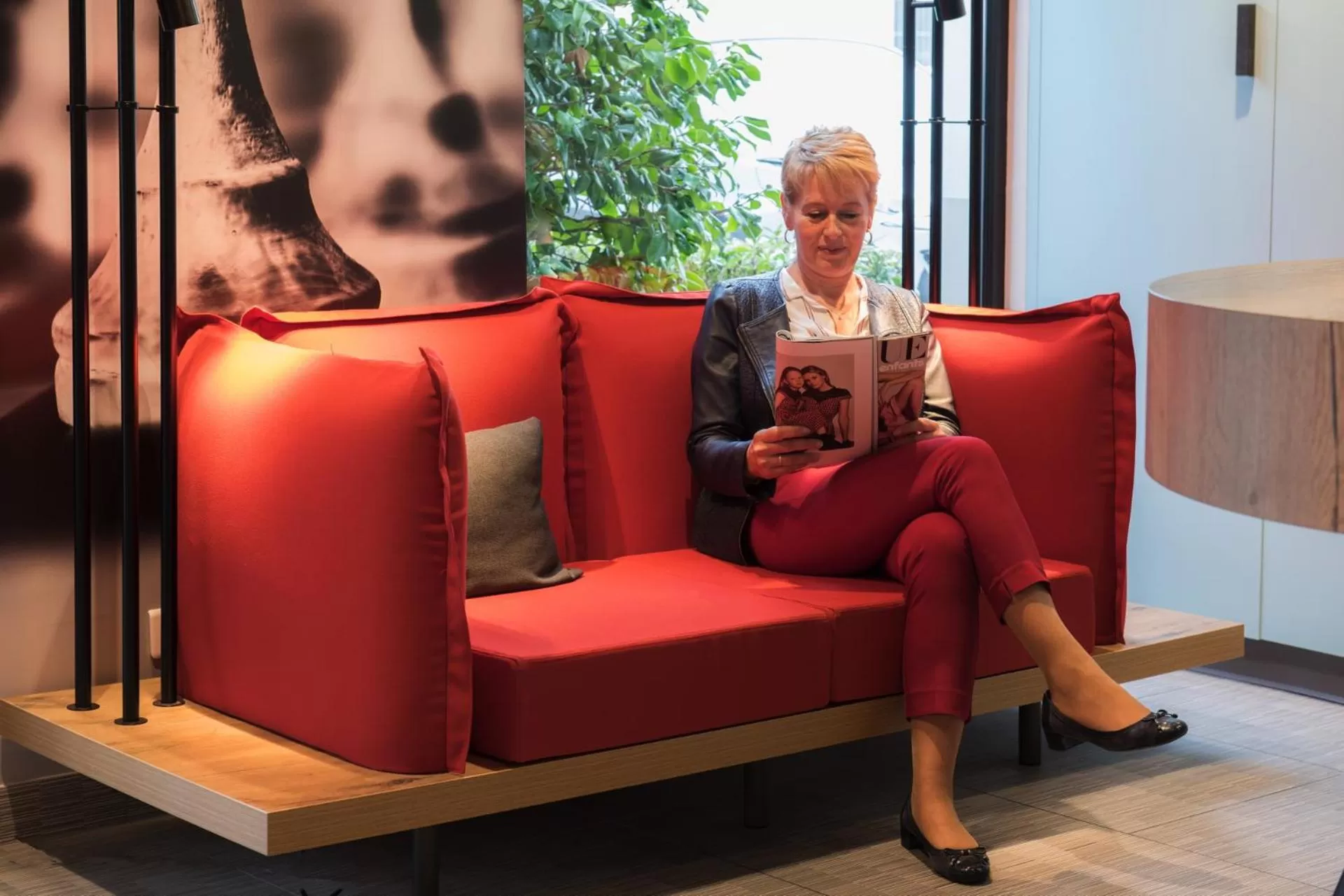 Lobby or reception in ibis Tours Nord