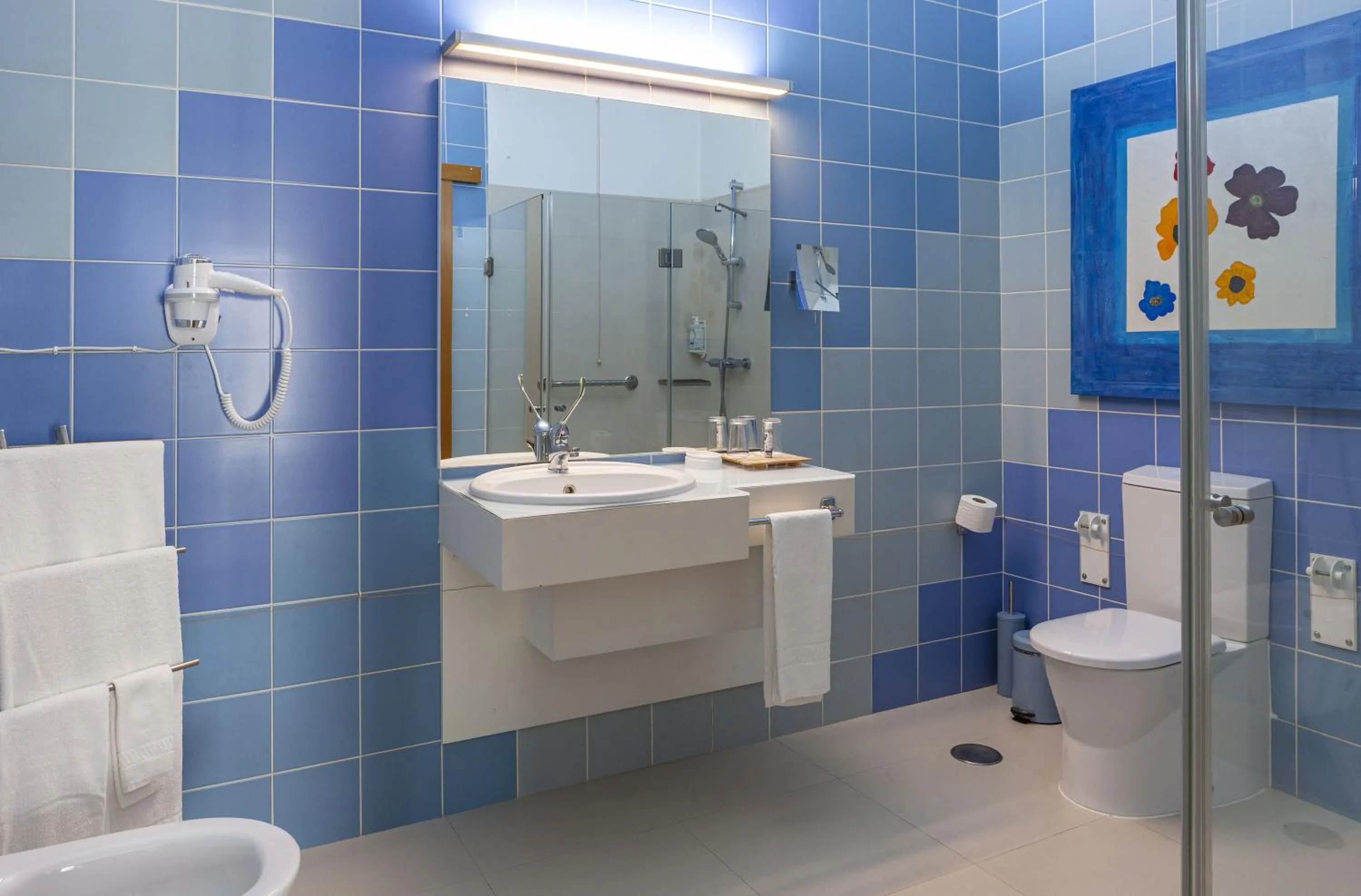 Bathroom in Boutique Hotel Casa do Outeiro - Arts & Crafts