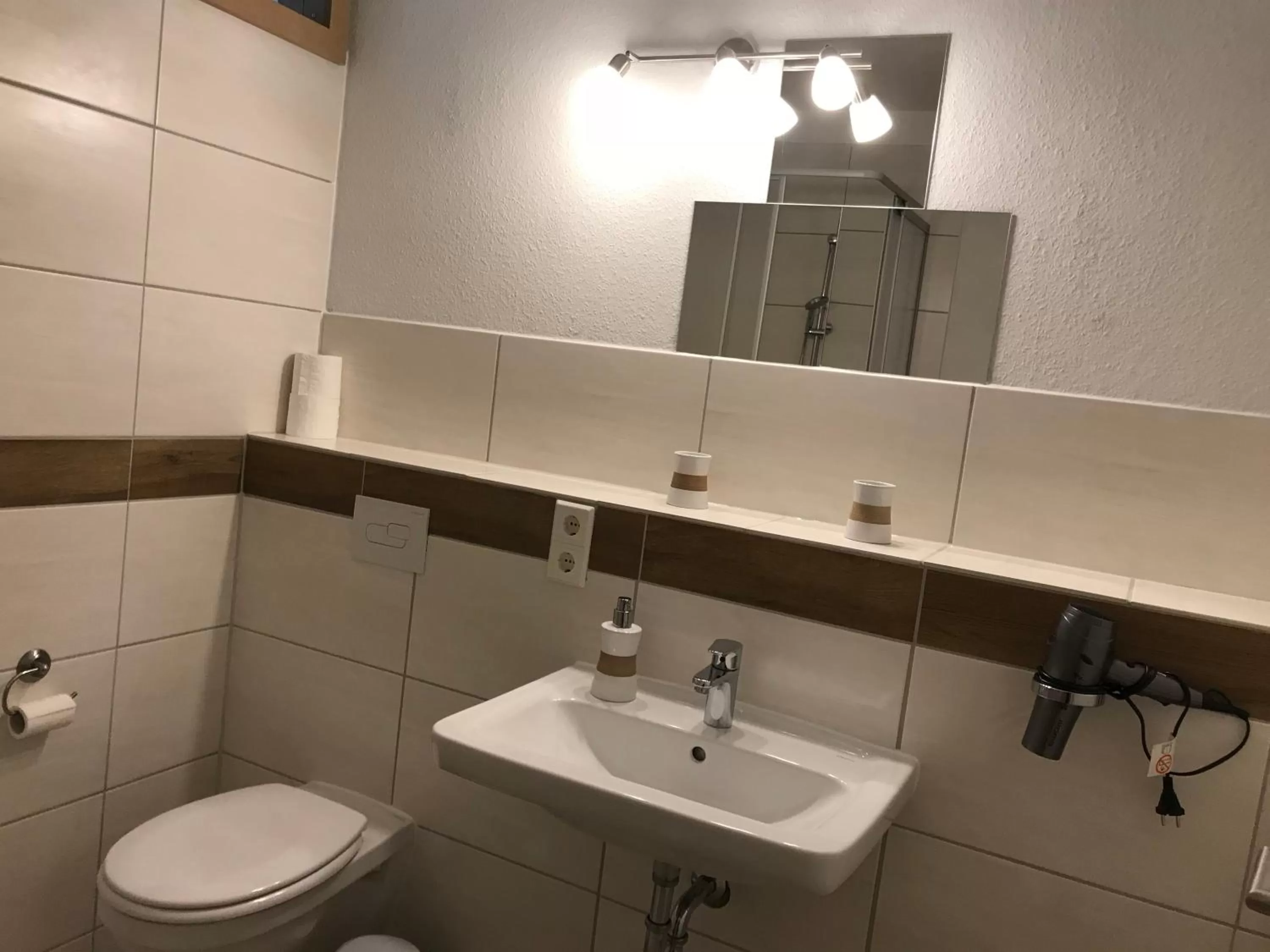 Bathroom in Landgasthof Schänzer