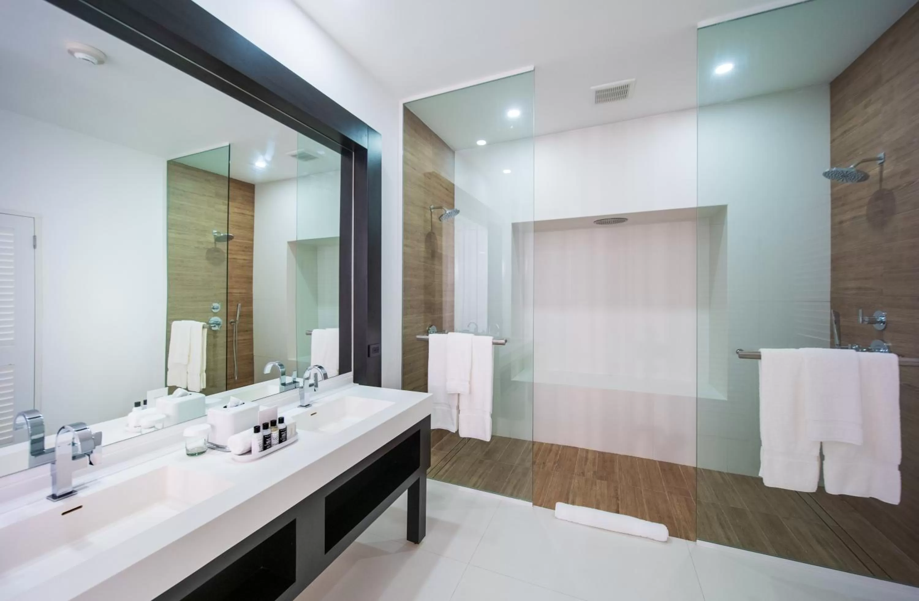 Bathroom in S Hotel Montego Bay - Luxury Boutique All-Inclusive Hotel