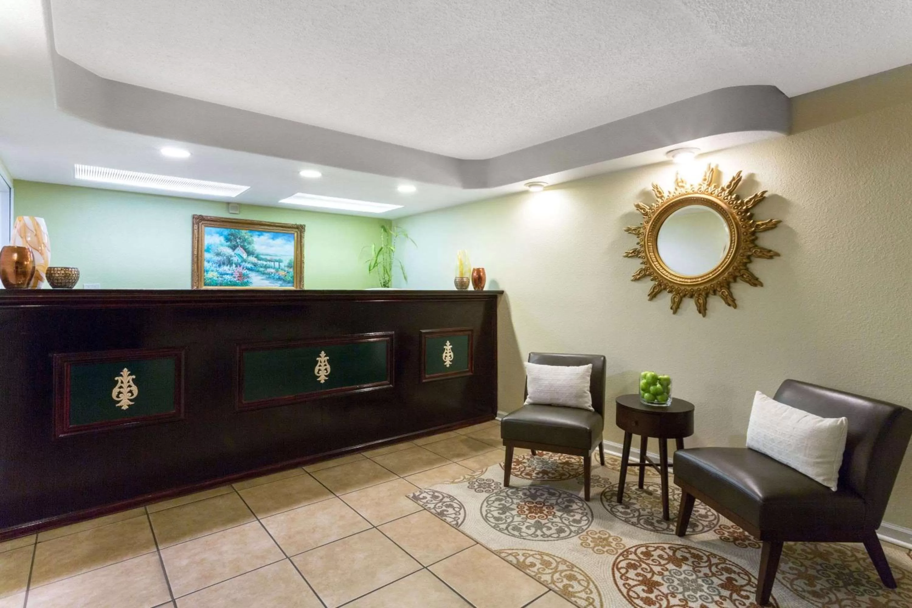 Lobby or reception, Lobby/Reception in Howard Johnson by Wyndham Tallahassee