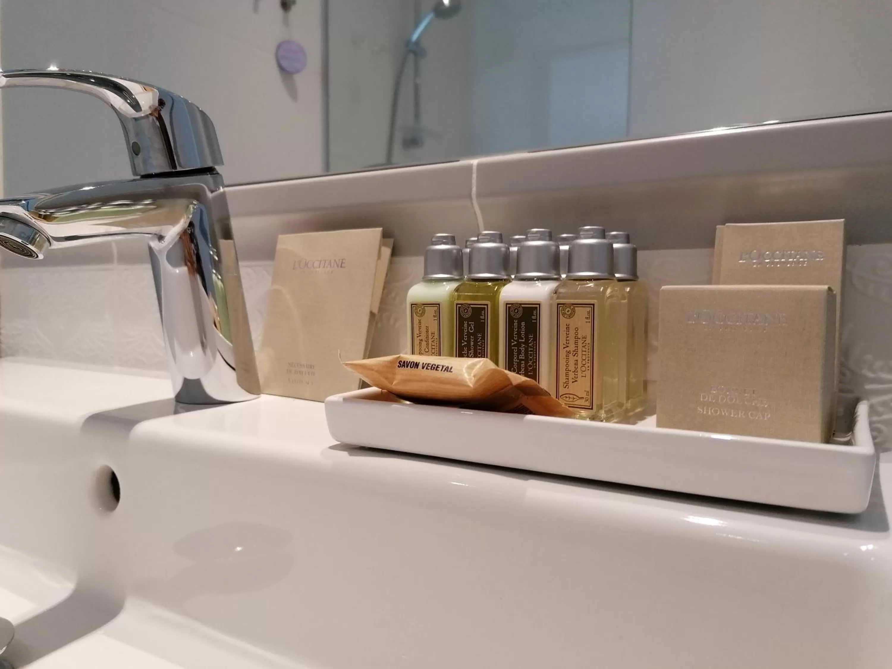 Bathroom in Impresamente Art Hotel