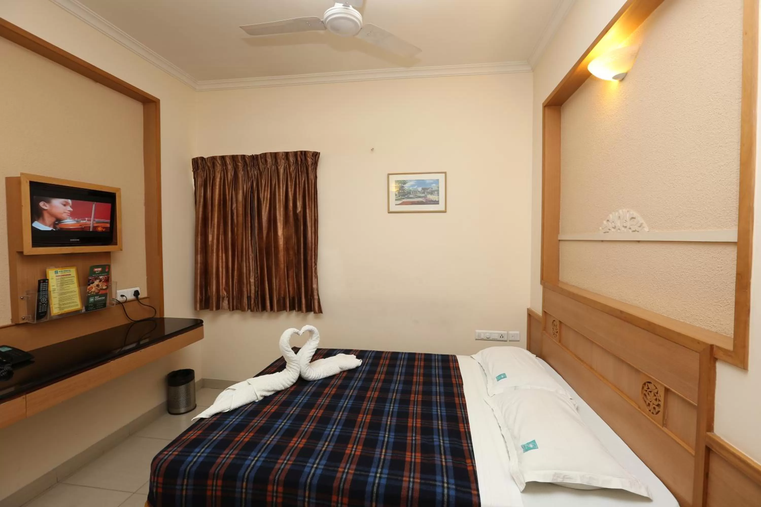 Bed in Hotel Aishwarywaa