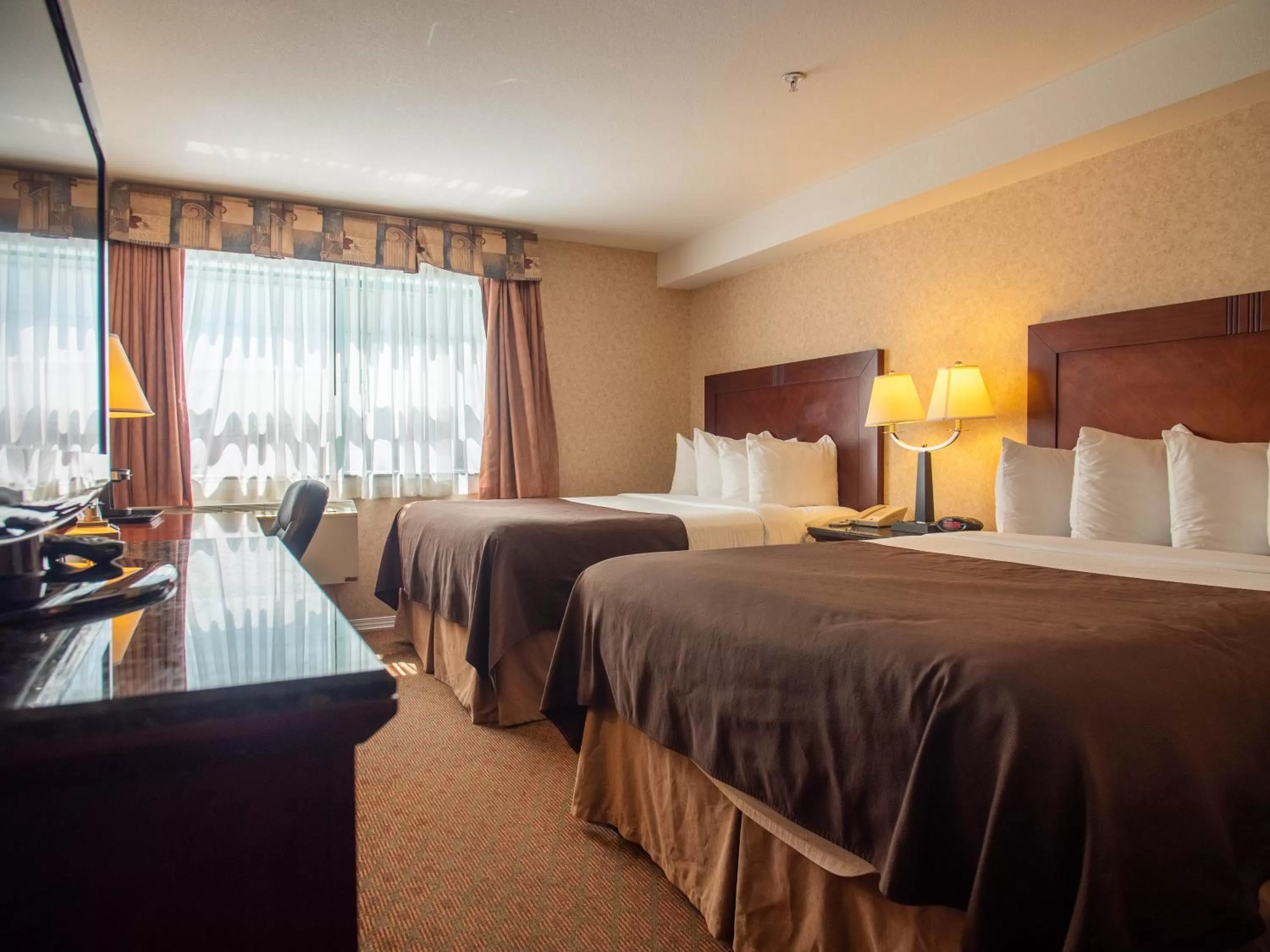 Queen Room with Two Queen Beds in Pacific Inn & Suites Kamloops