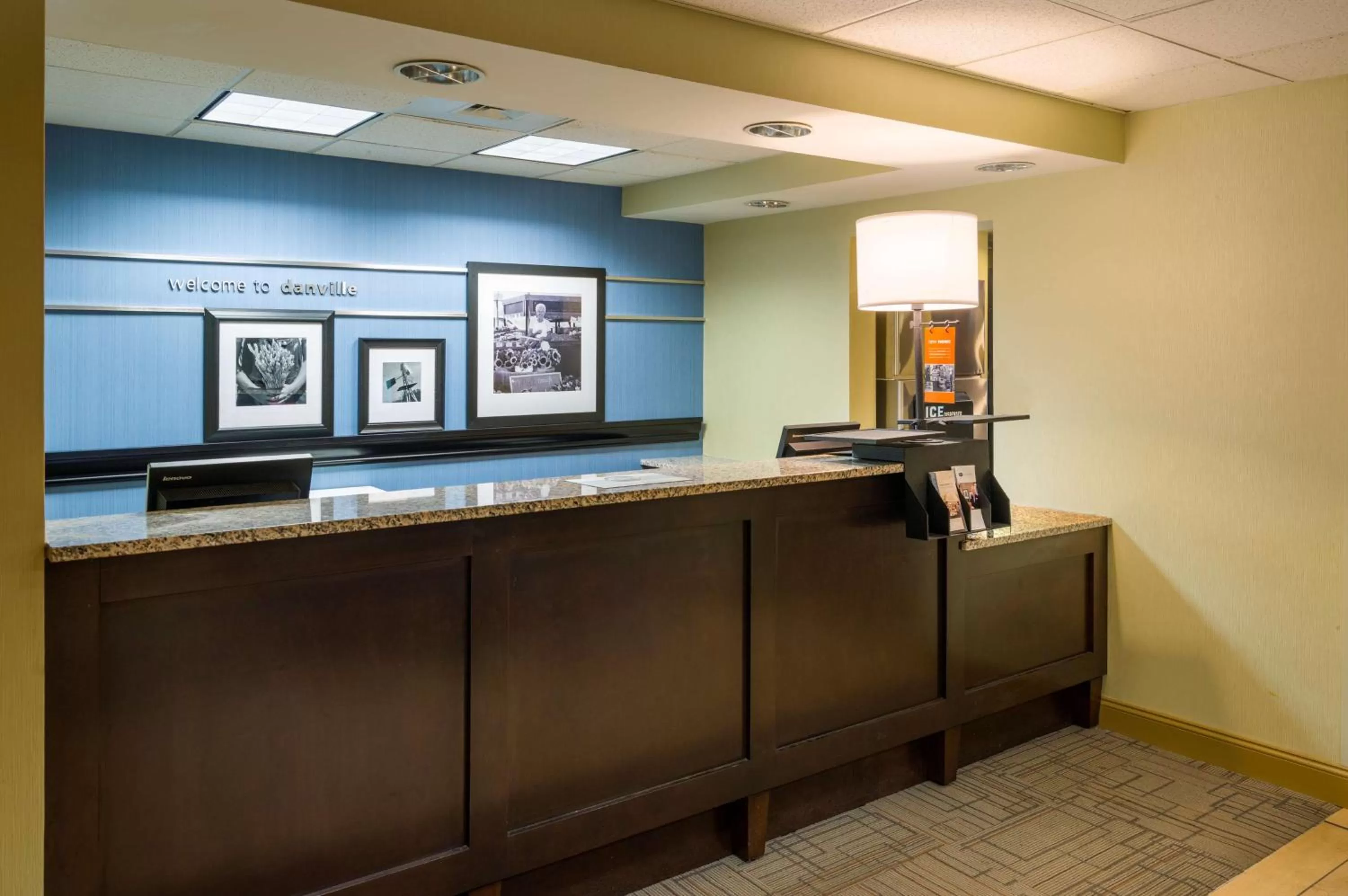 Lobby or reception in Hampton Inn Danville