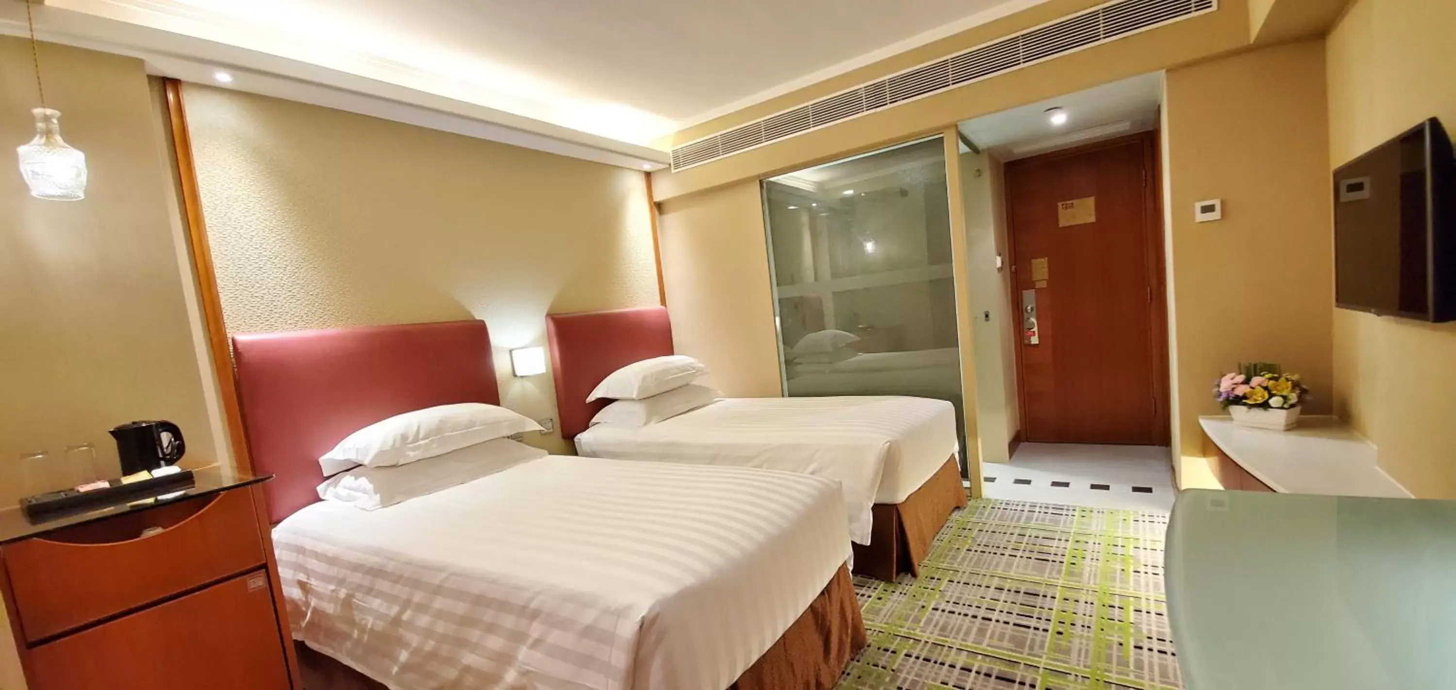 Wharney Deluxe with Twin Beds in Wharney Hotel Wharney Deluxe with Twin Beds in Wharney Hotel