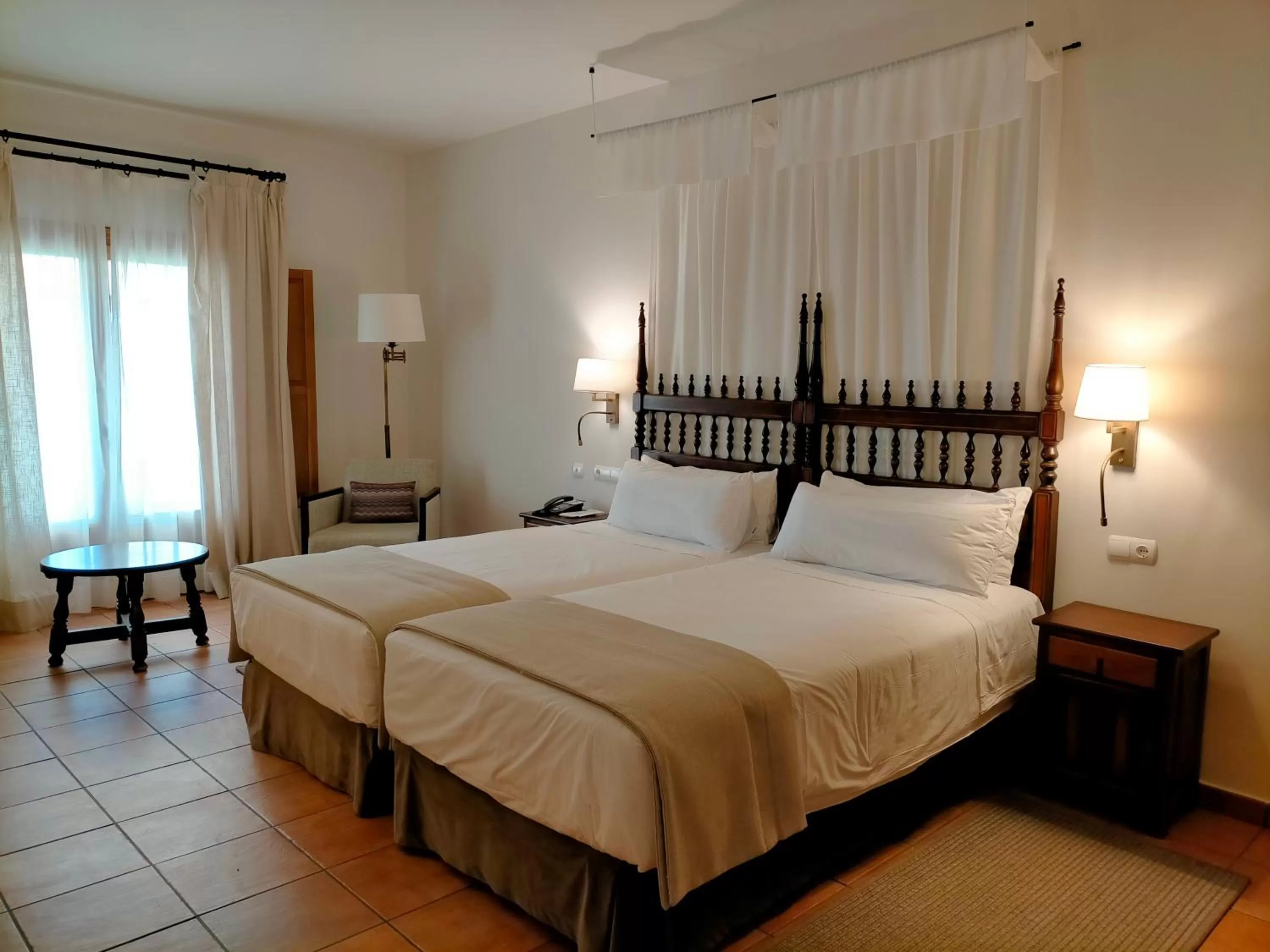 Photo of the whole room, Bed in Parador de Benavente