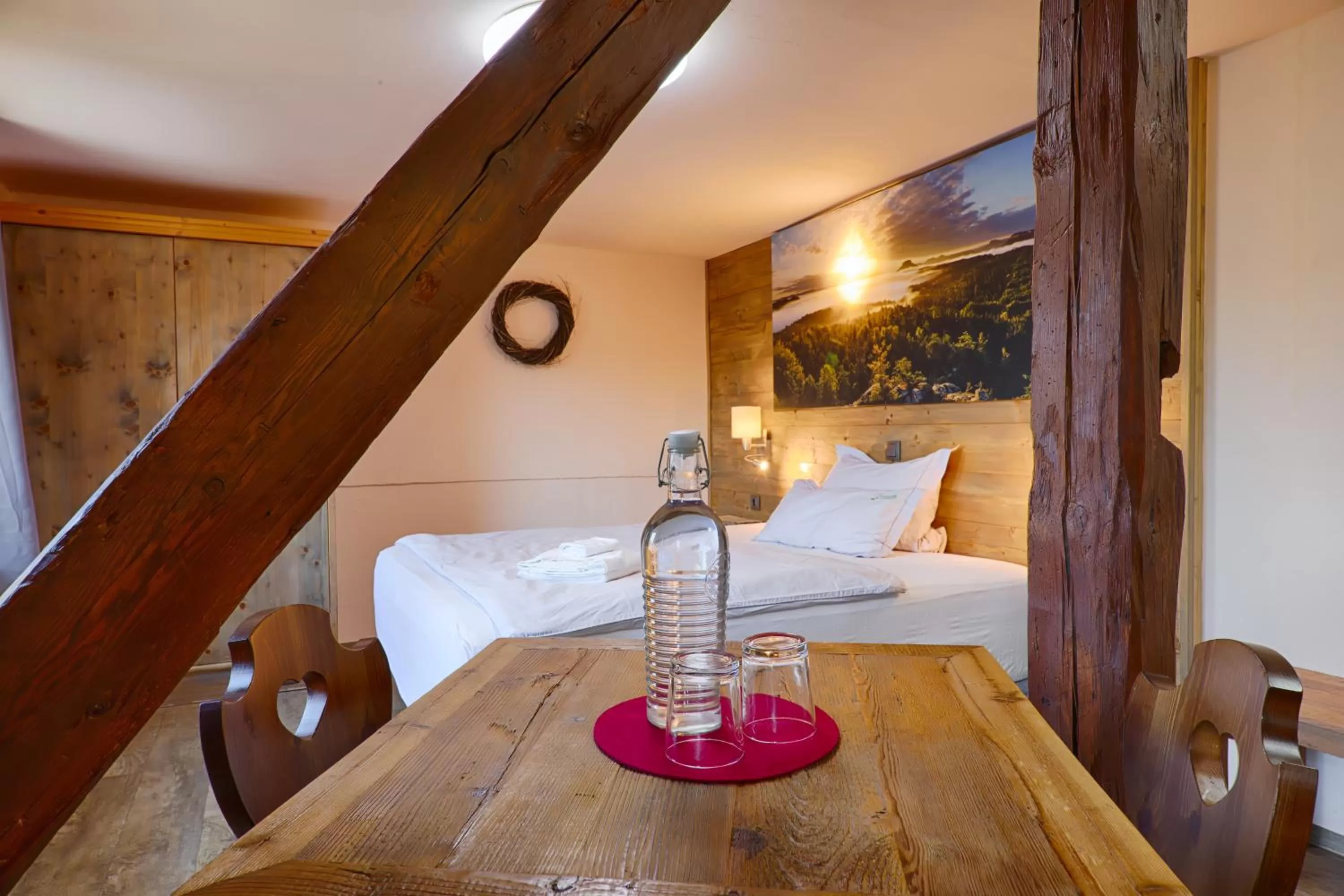 Photo of the whole room, Bed in Sennerhütte Landhotel