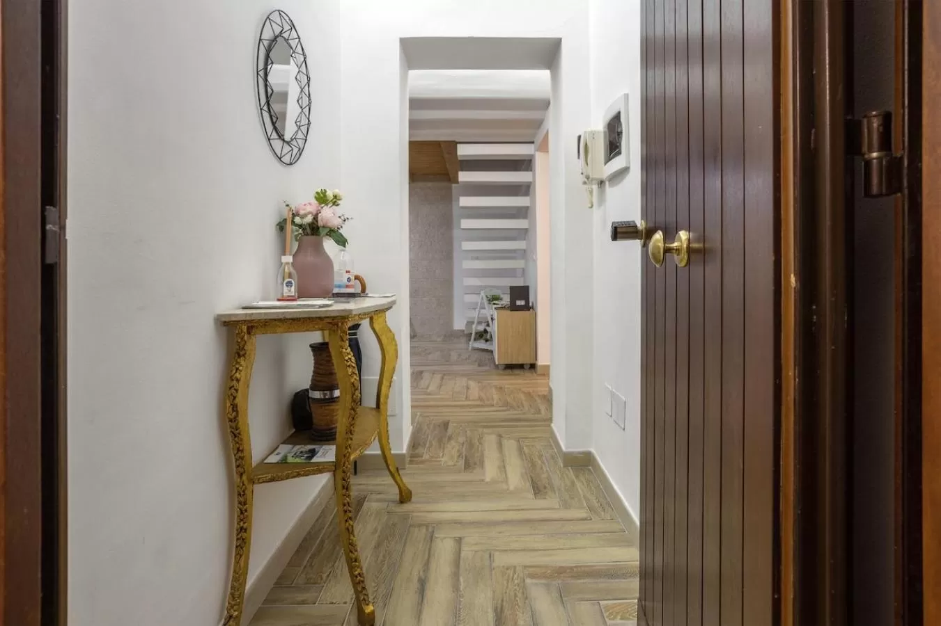 Facade/entrance in Calypso Il Binario Elegance