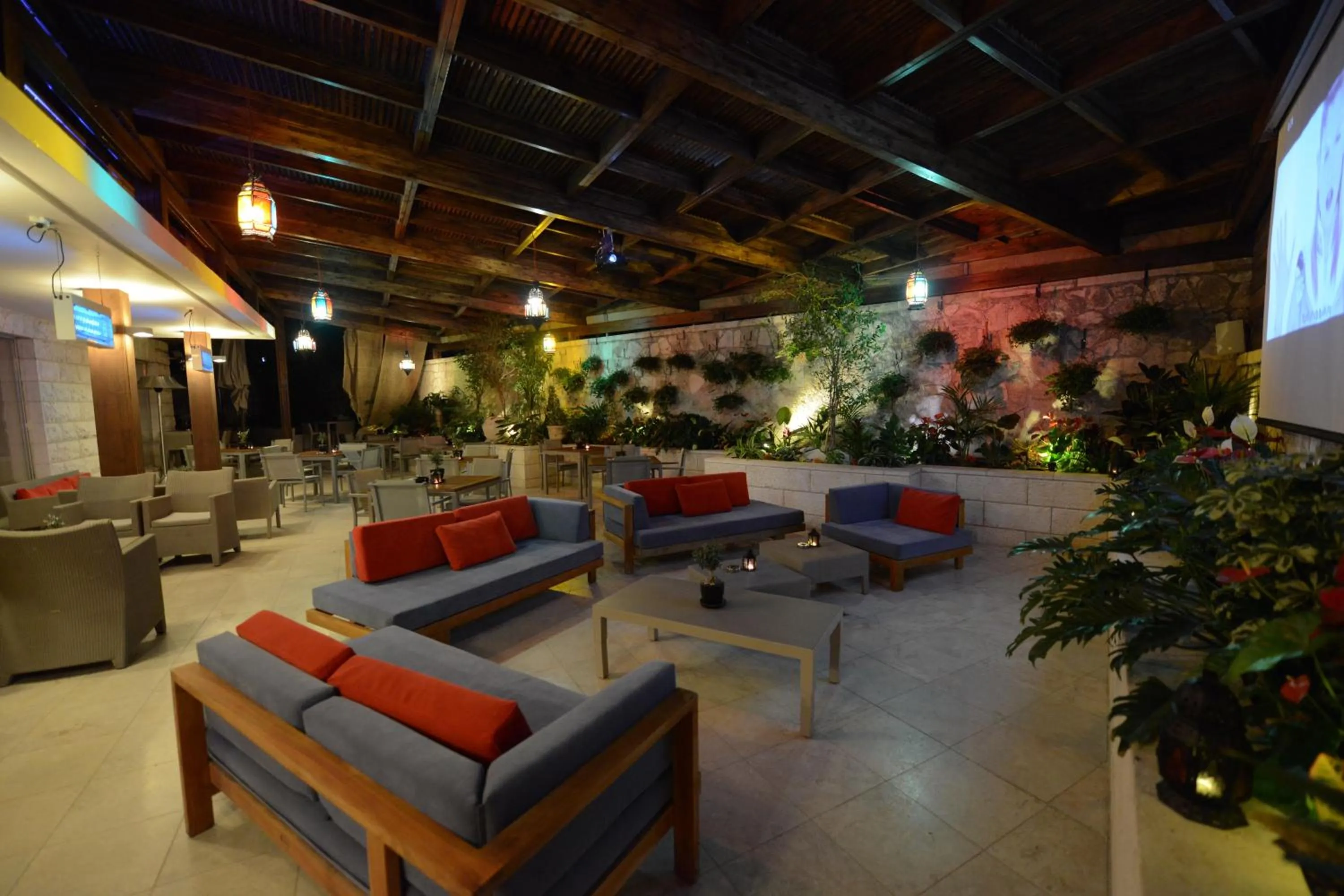 Communal lounge/ TV room in St. George Hotel