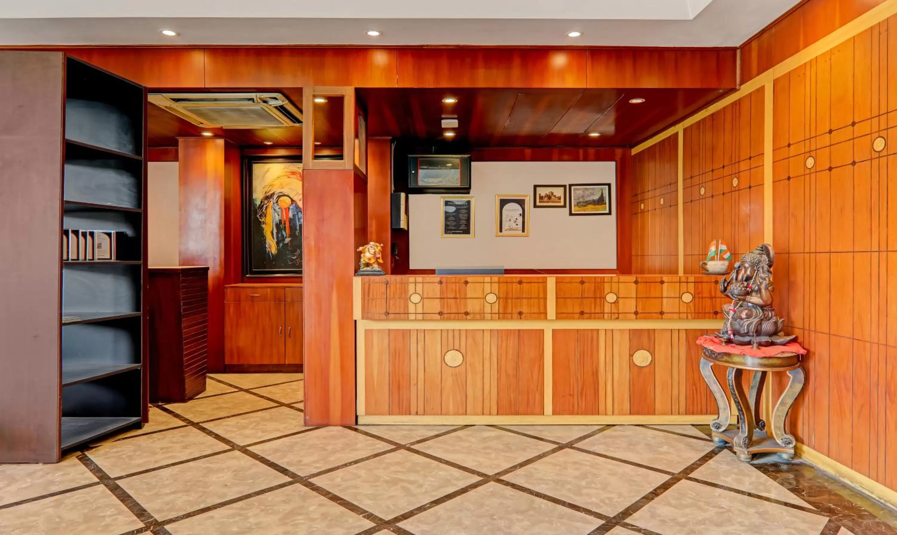 Lobby or reception in Treebo Edesia