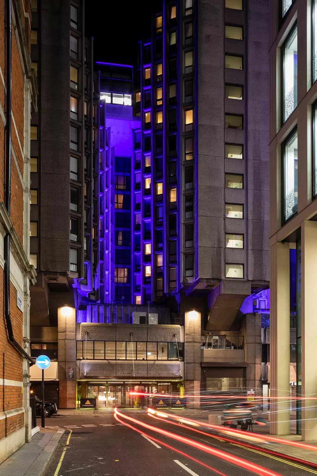 Property building in St Giles London – A St Giles Hotel