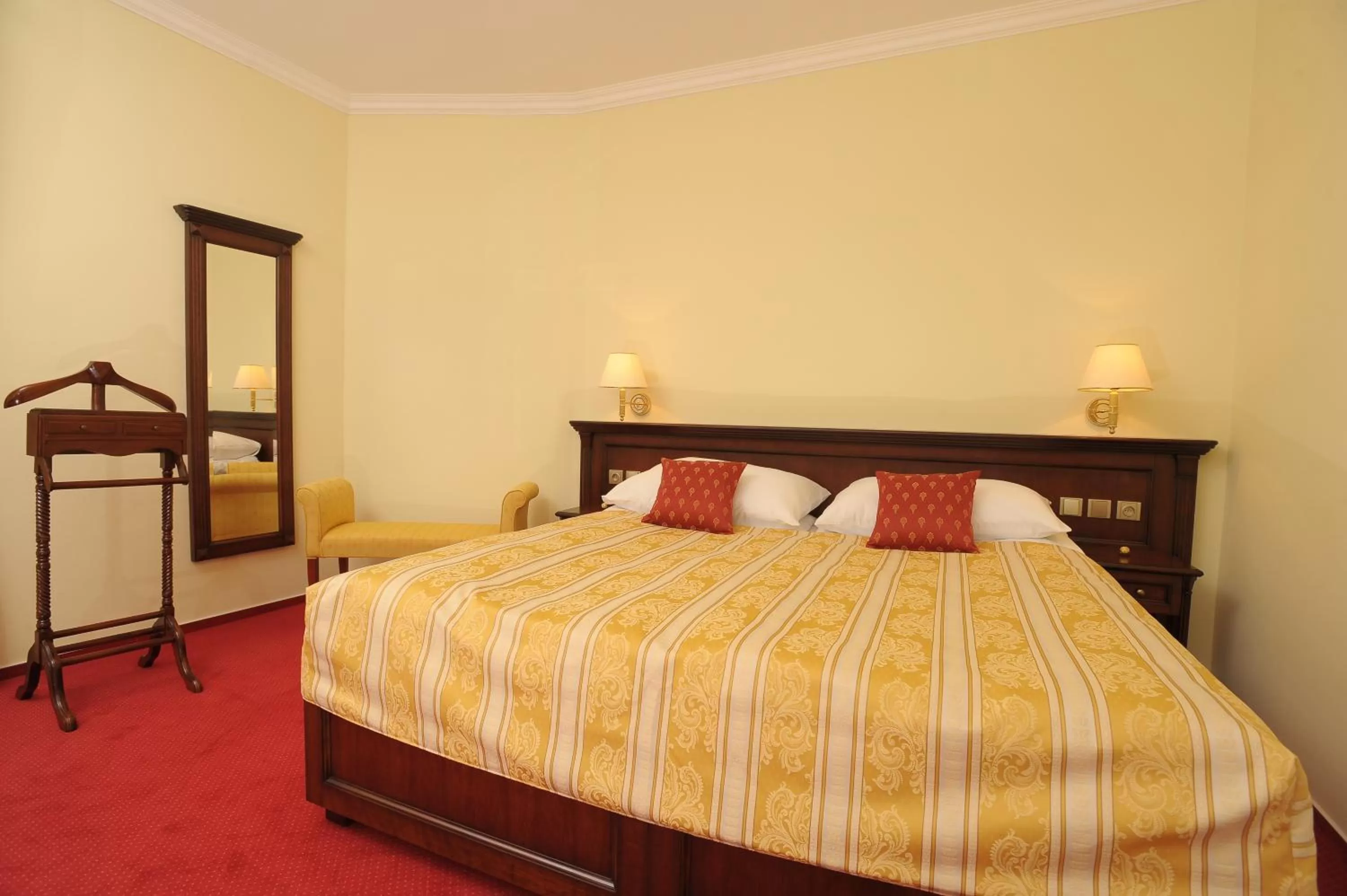 Bedroom, Bed in Hotel U Krále