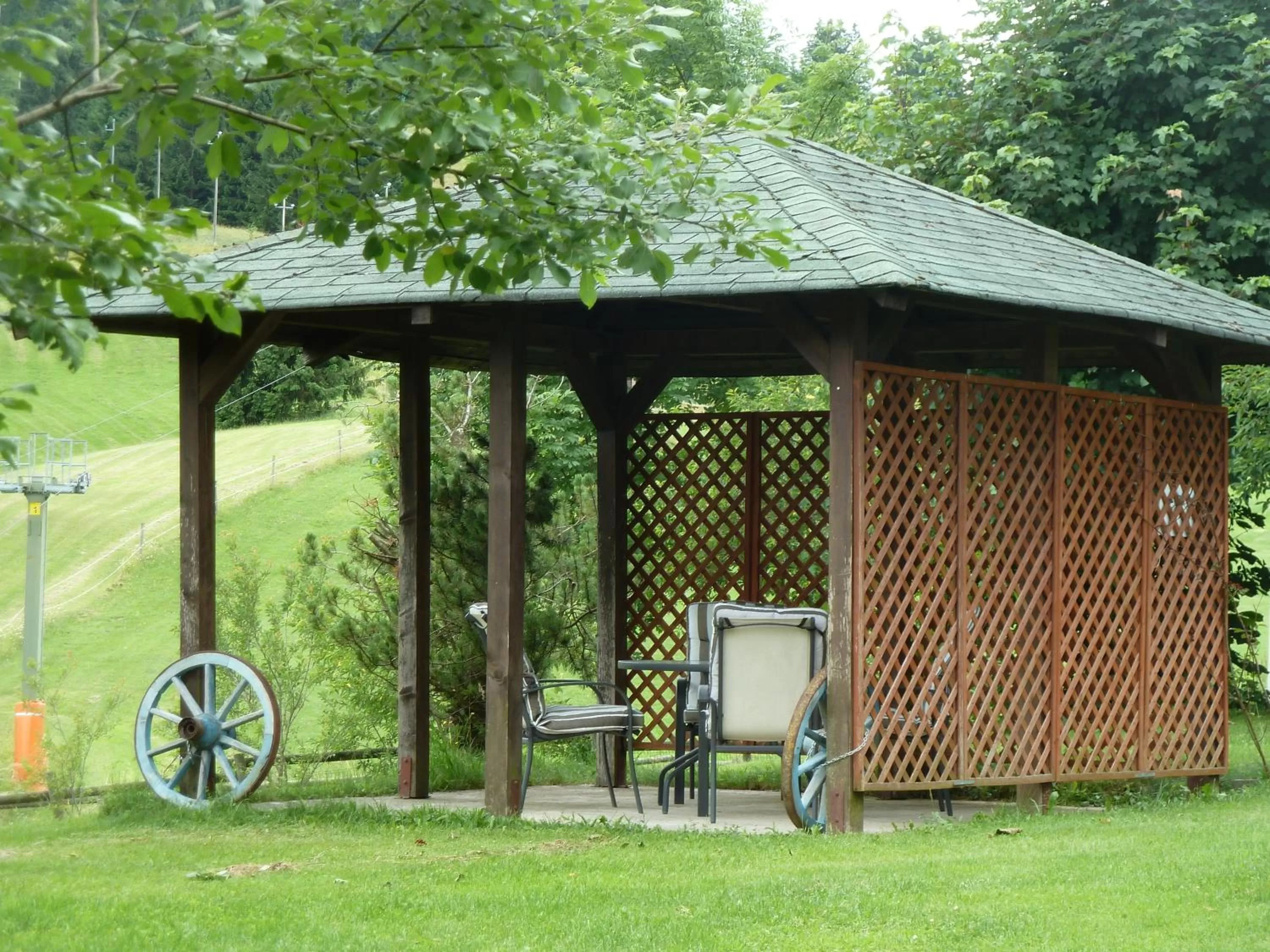 Garden in Albergo Miramonti Dependance