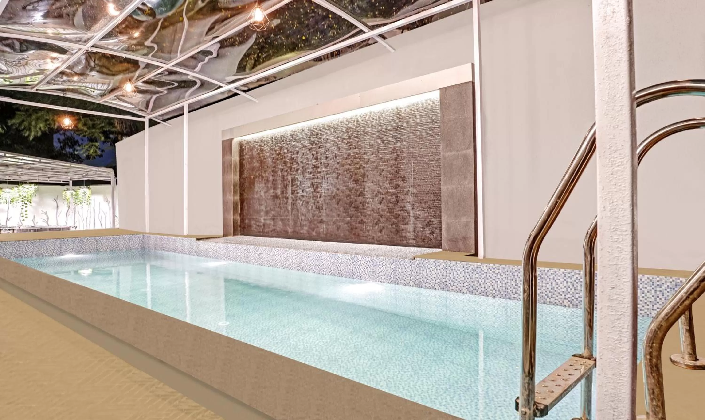 Swimming pool in Treebo Premium Widlor Boutique