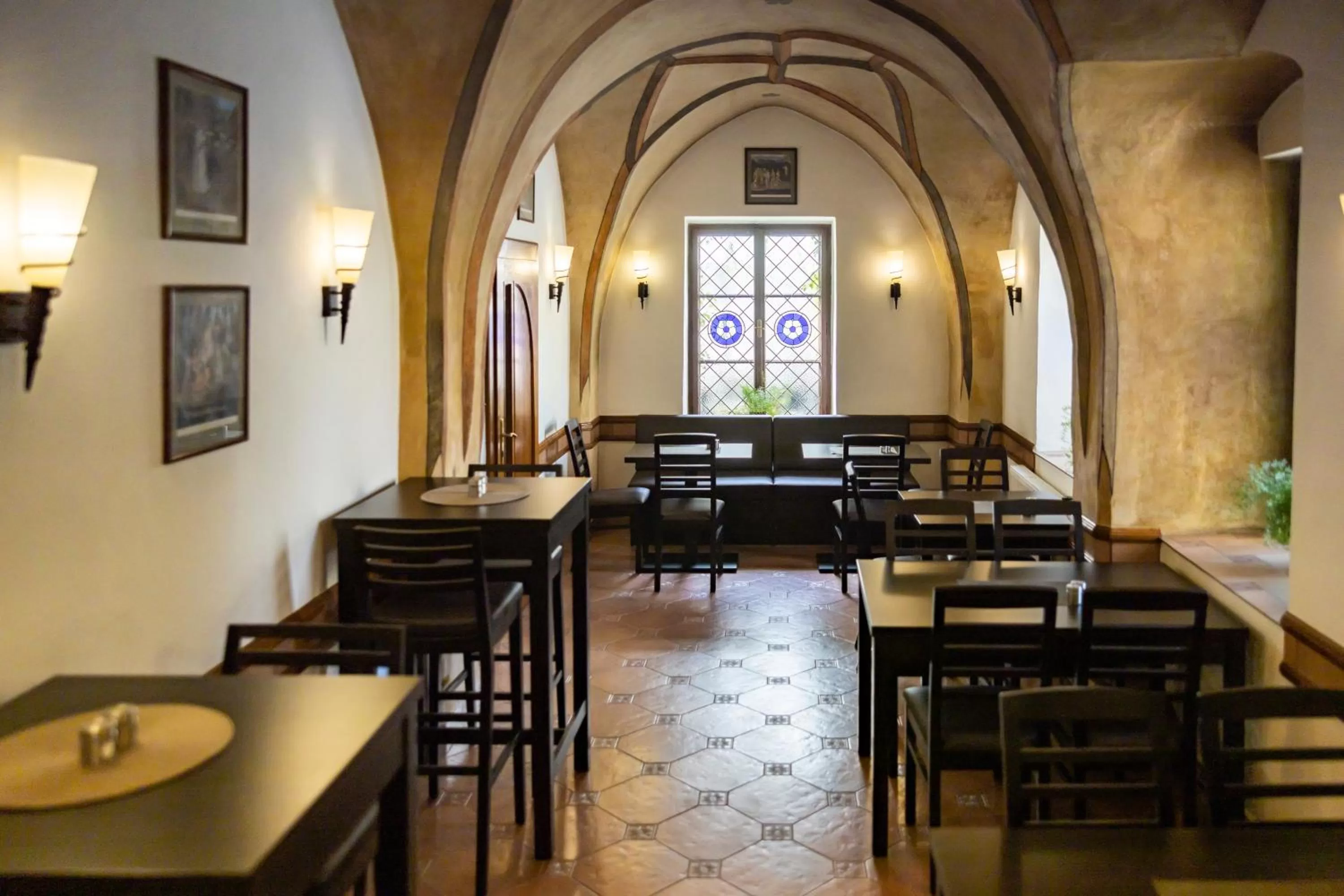 Restaurant/places to eat in Hotel Bílá Paní