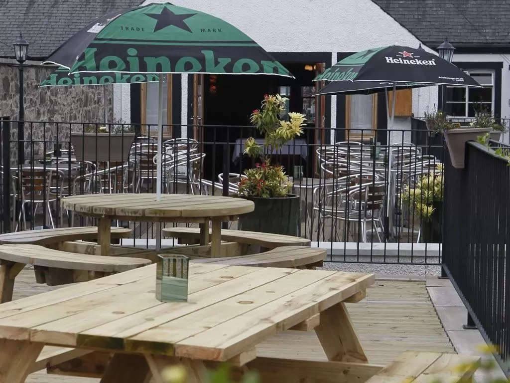 Property building in Elphinstone Hotel