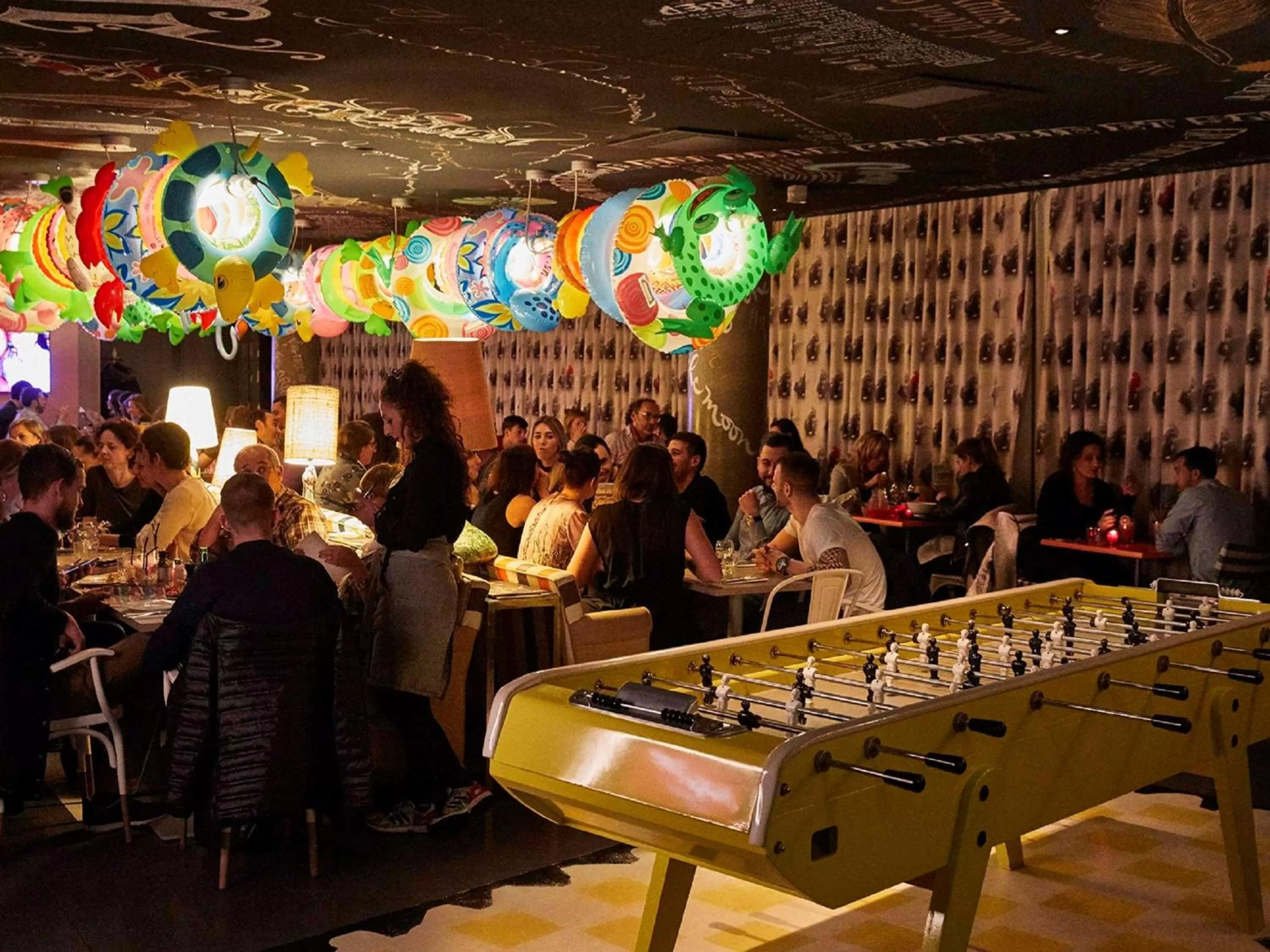 Restaurant/places to eat in Mama Shelter Lyon