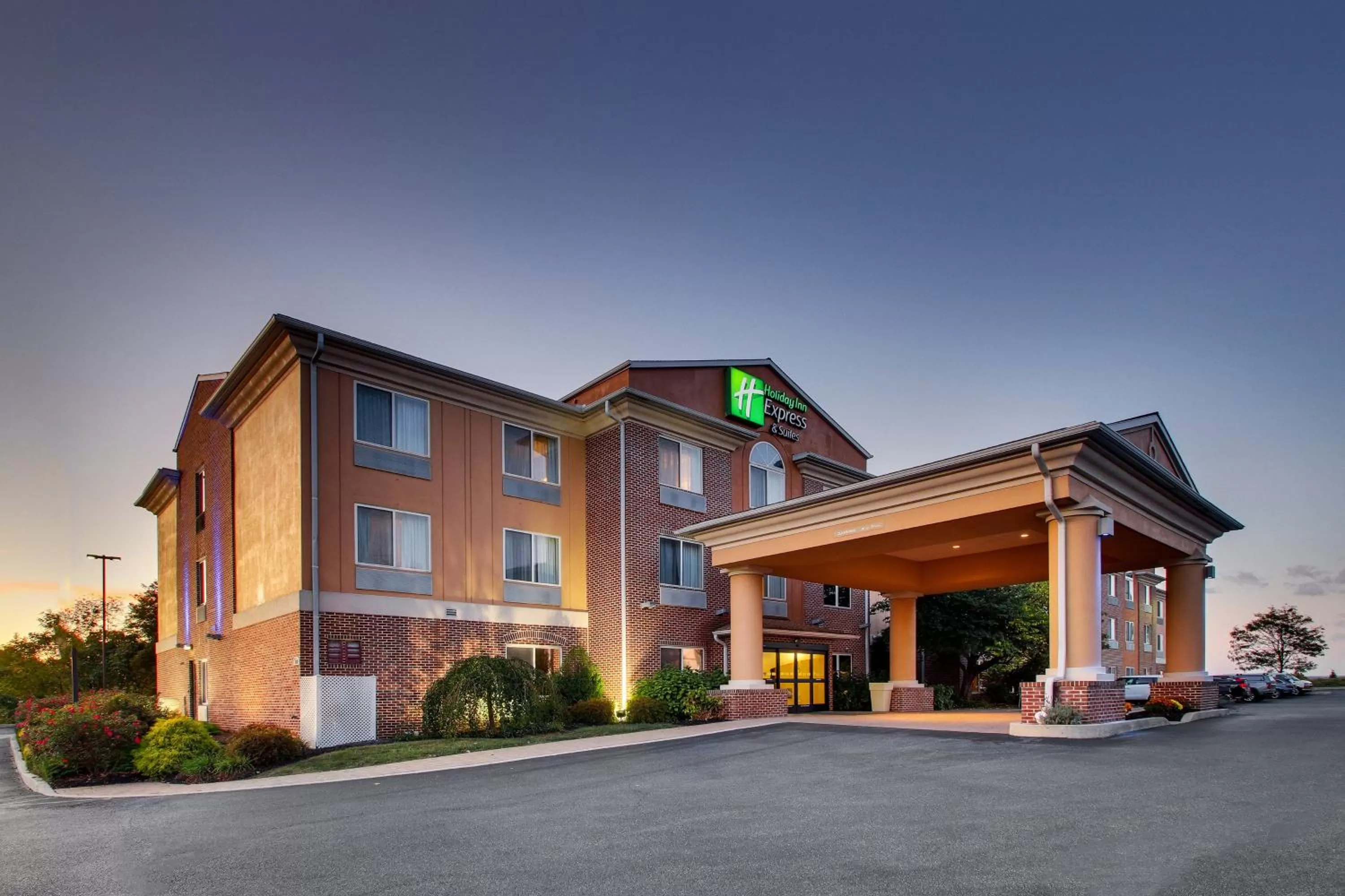 Property building in Holiday Inn Express Hotel & Suites Lancaster-Lititz by IHG