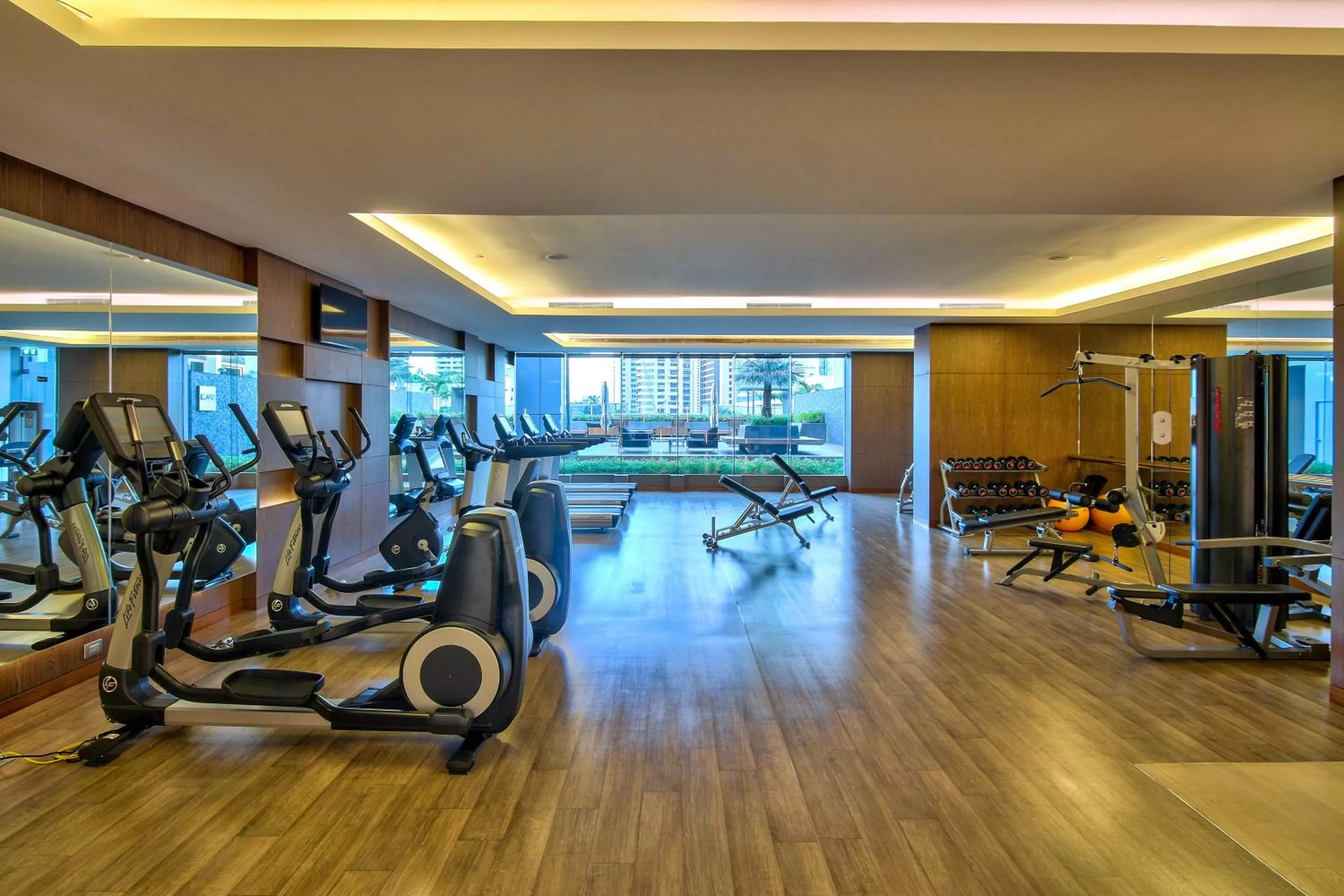 Fitness centre/facilities in Radisson Blu Plaza Bangkok