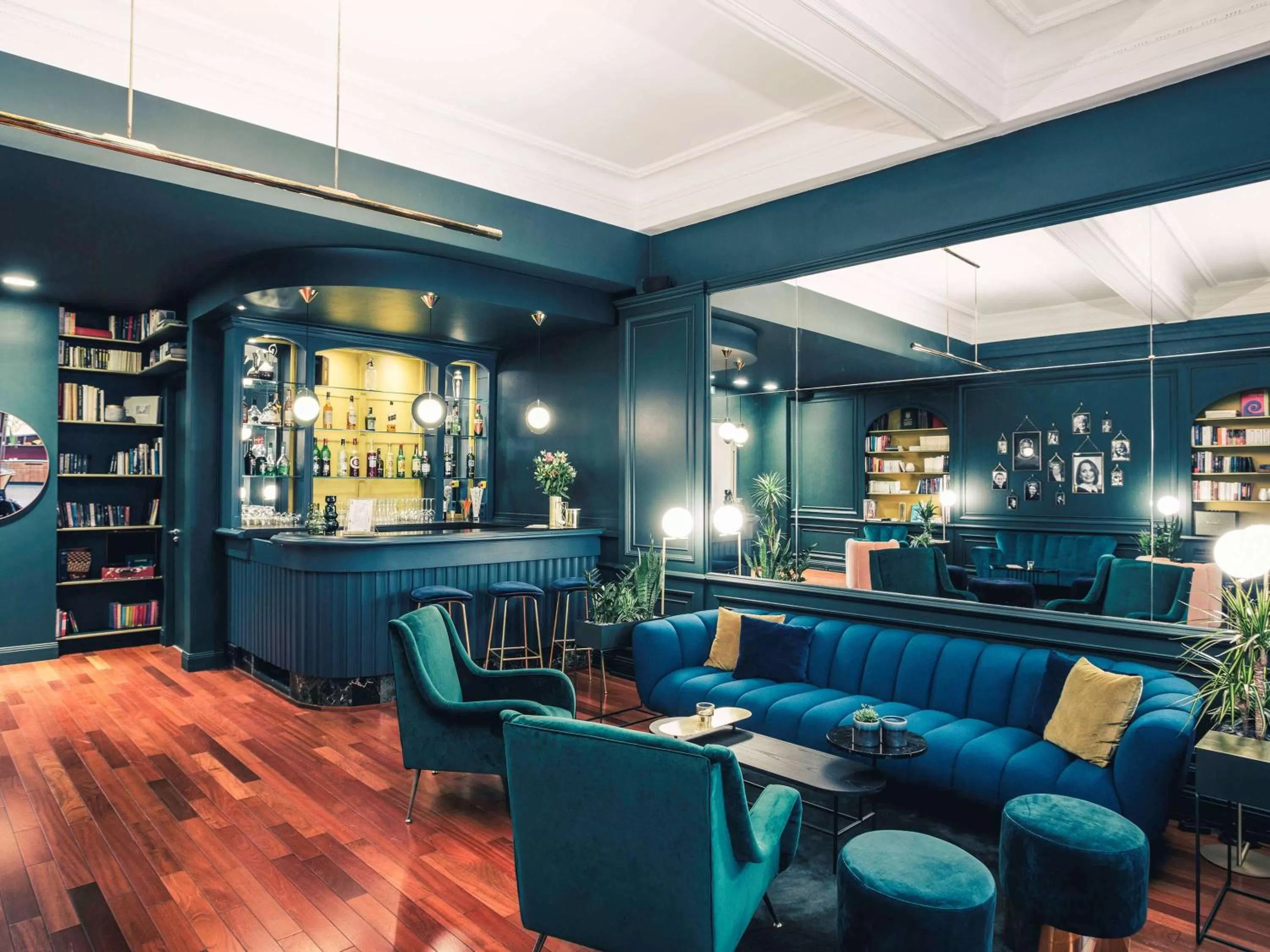 Lounge or bar in Hôtel Mercure Bayonne Centre Le Grand Hotel