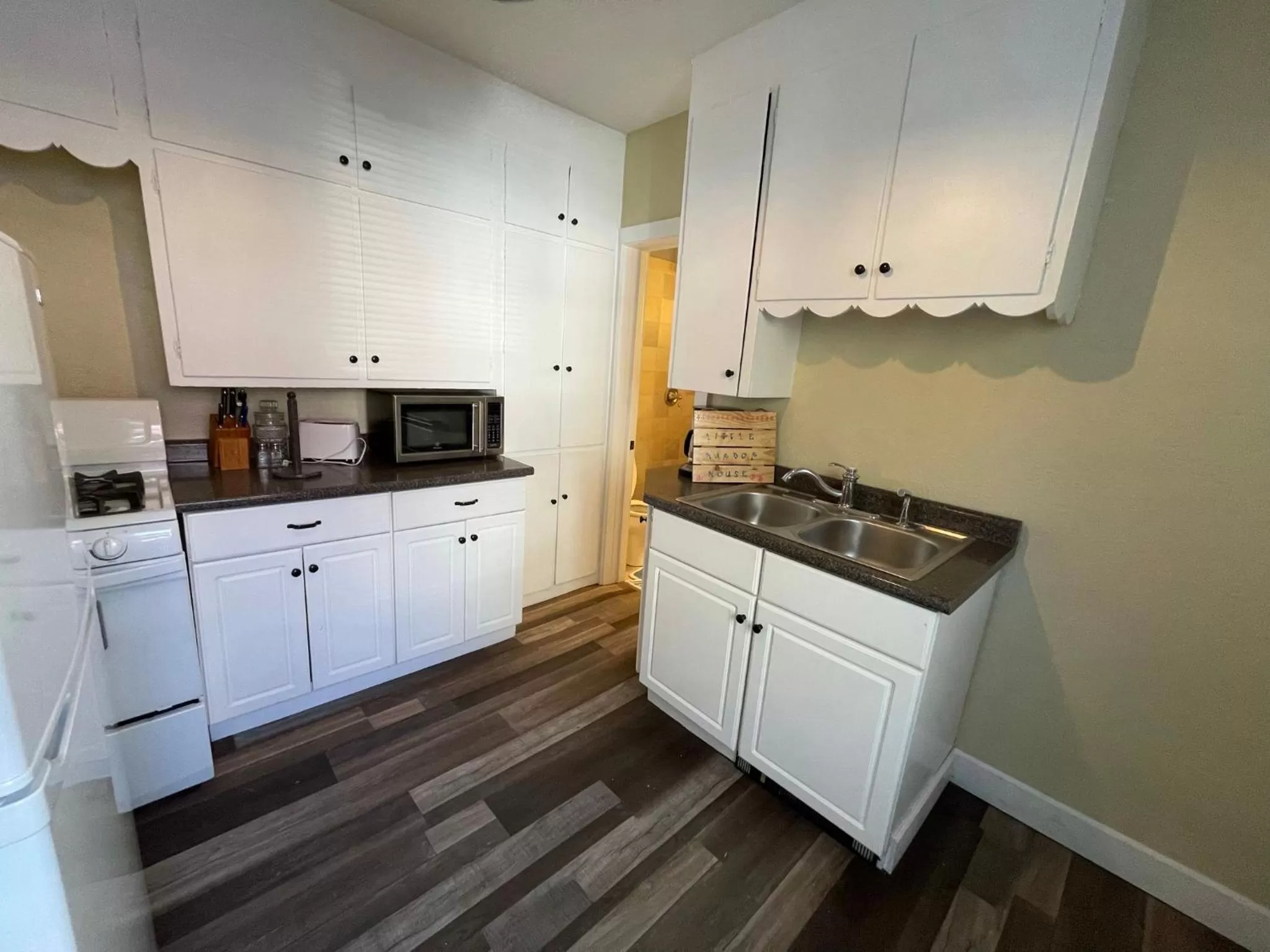 Kitchen/Kitchenette in Harbor House Inn
