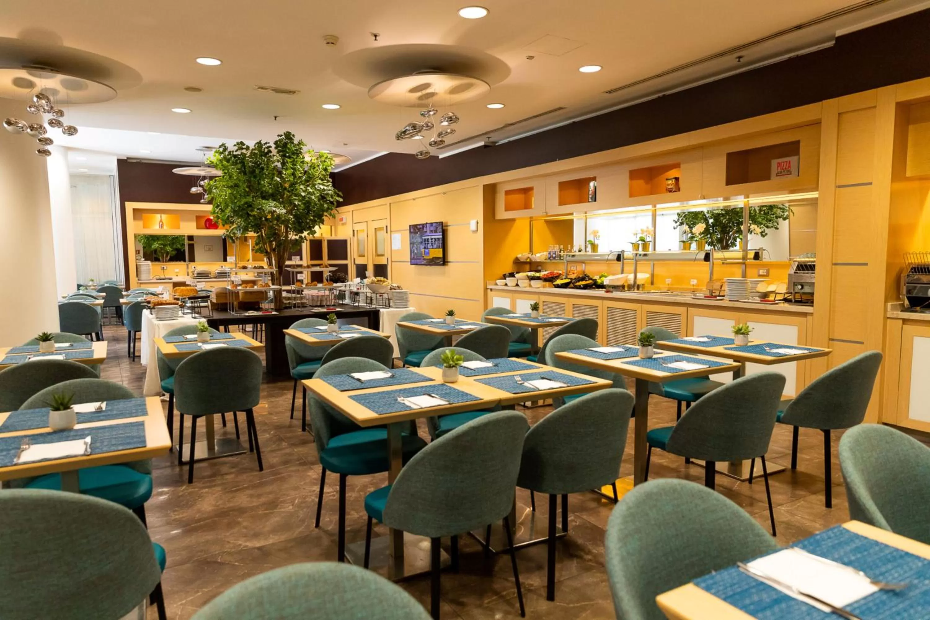 Restaurant/places to eat in Ramada Plaza by Wyndham Milano